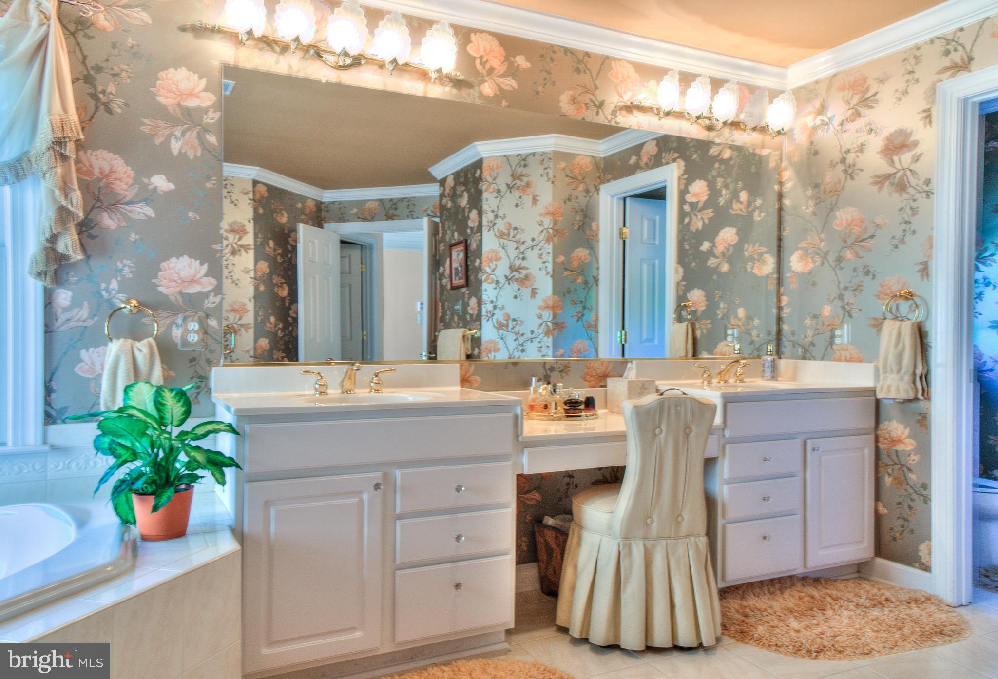 GROVEMONT - Residential