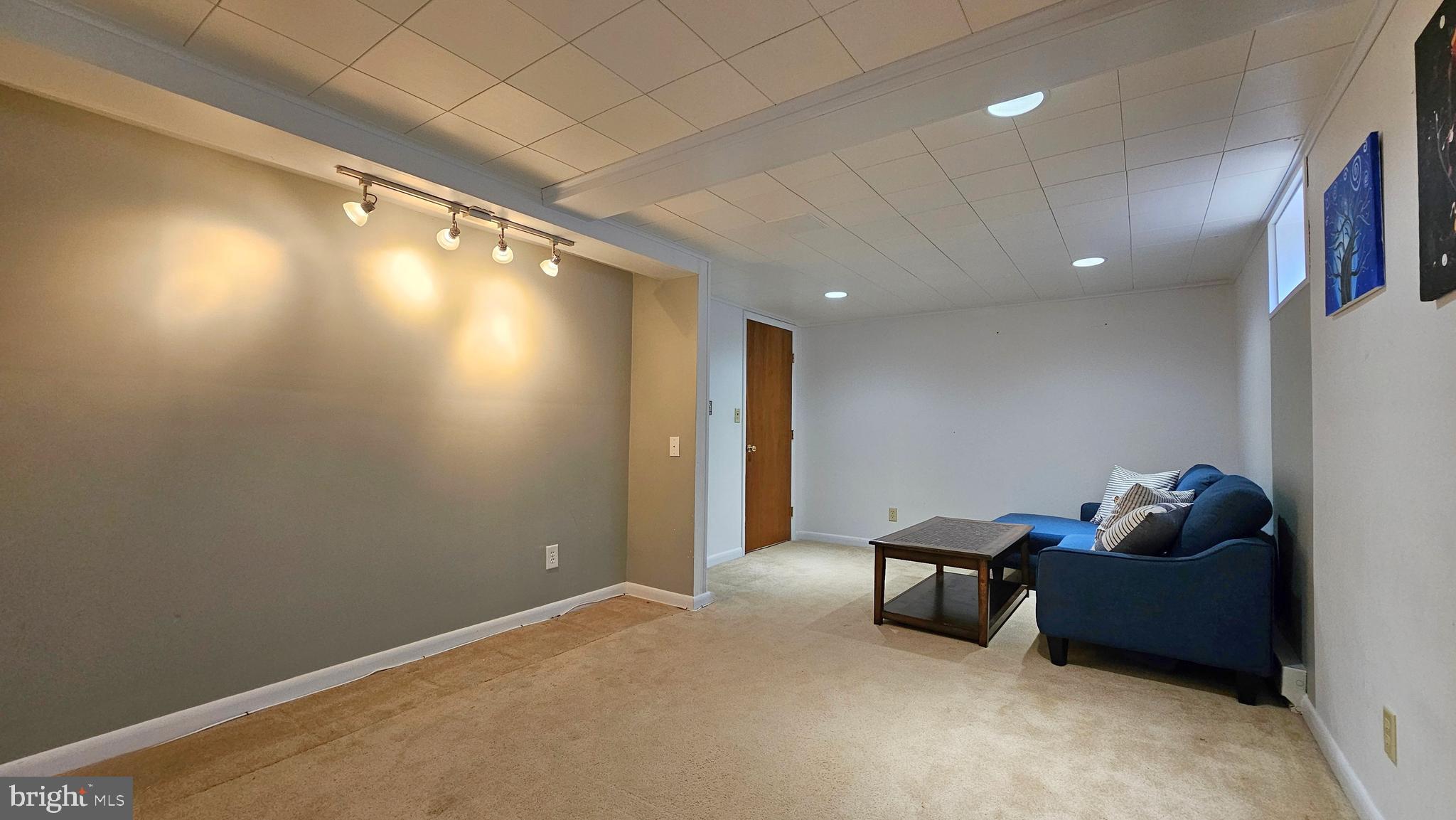 ROSEMONT MANOR - Residential