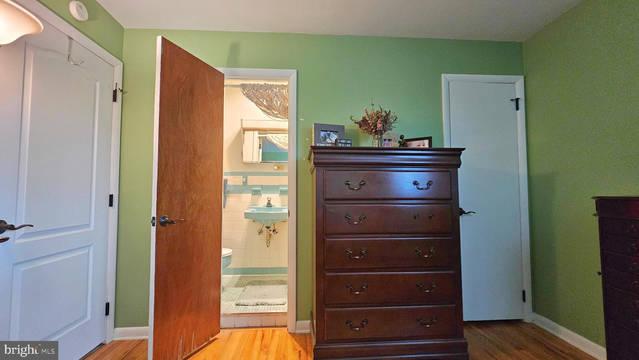 ROSEMONT MANOR - Residential