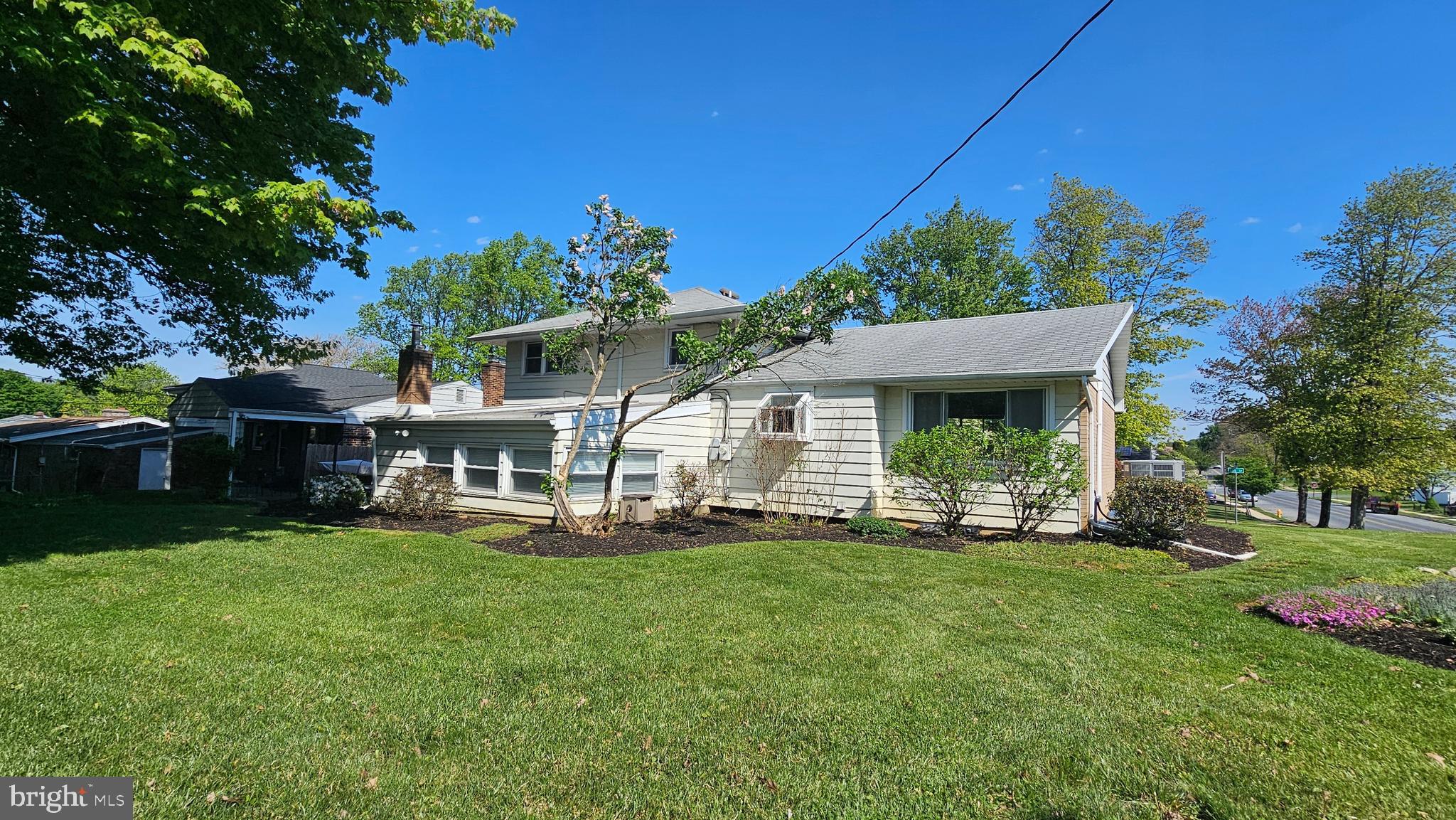 ROSEMONT MANOR - Residential