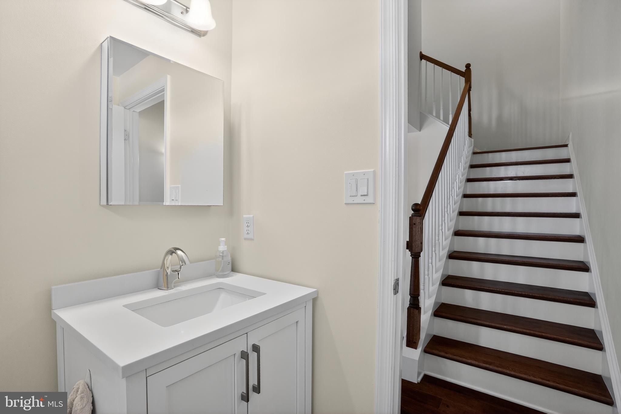 WESTHAMPTON - Residential