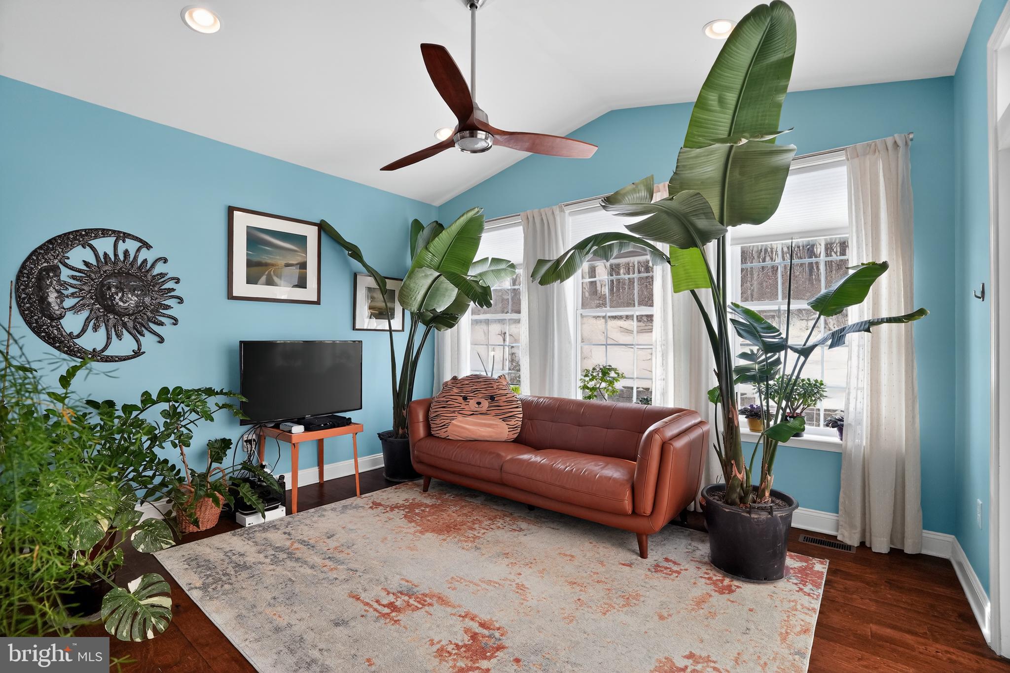 WESTHAMPTON - Residential