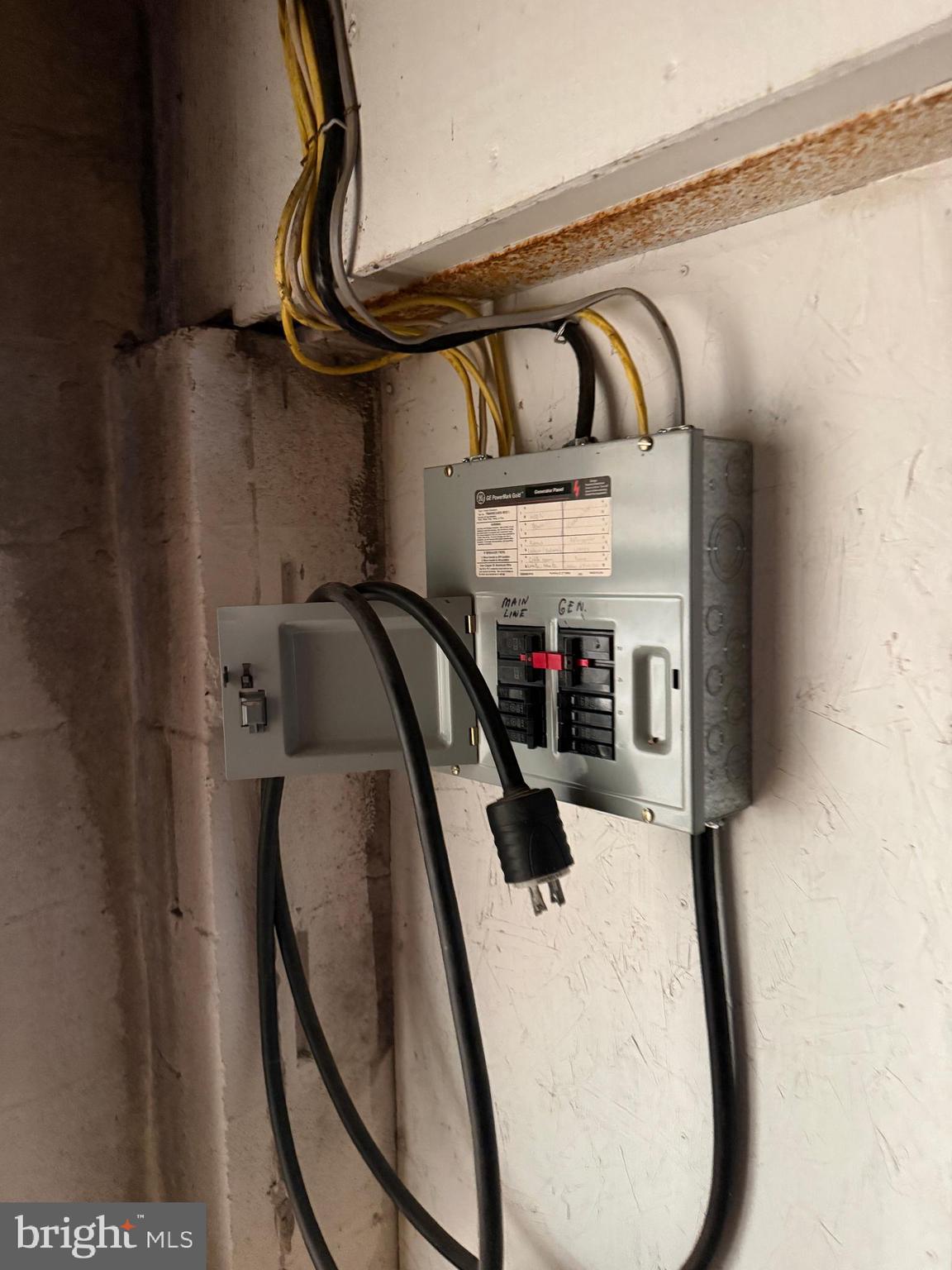 SOUTH LONDONDERRY - Residential