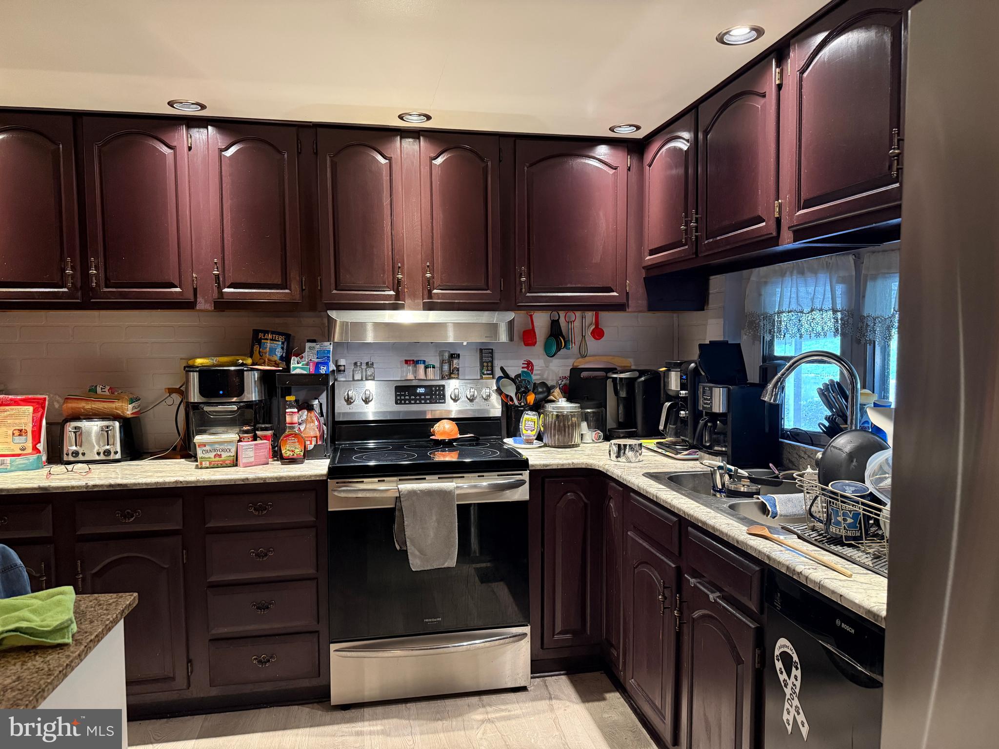 SOUTH LONDONDERRY - Residential