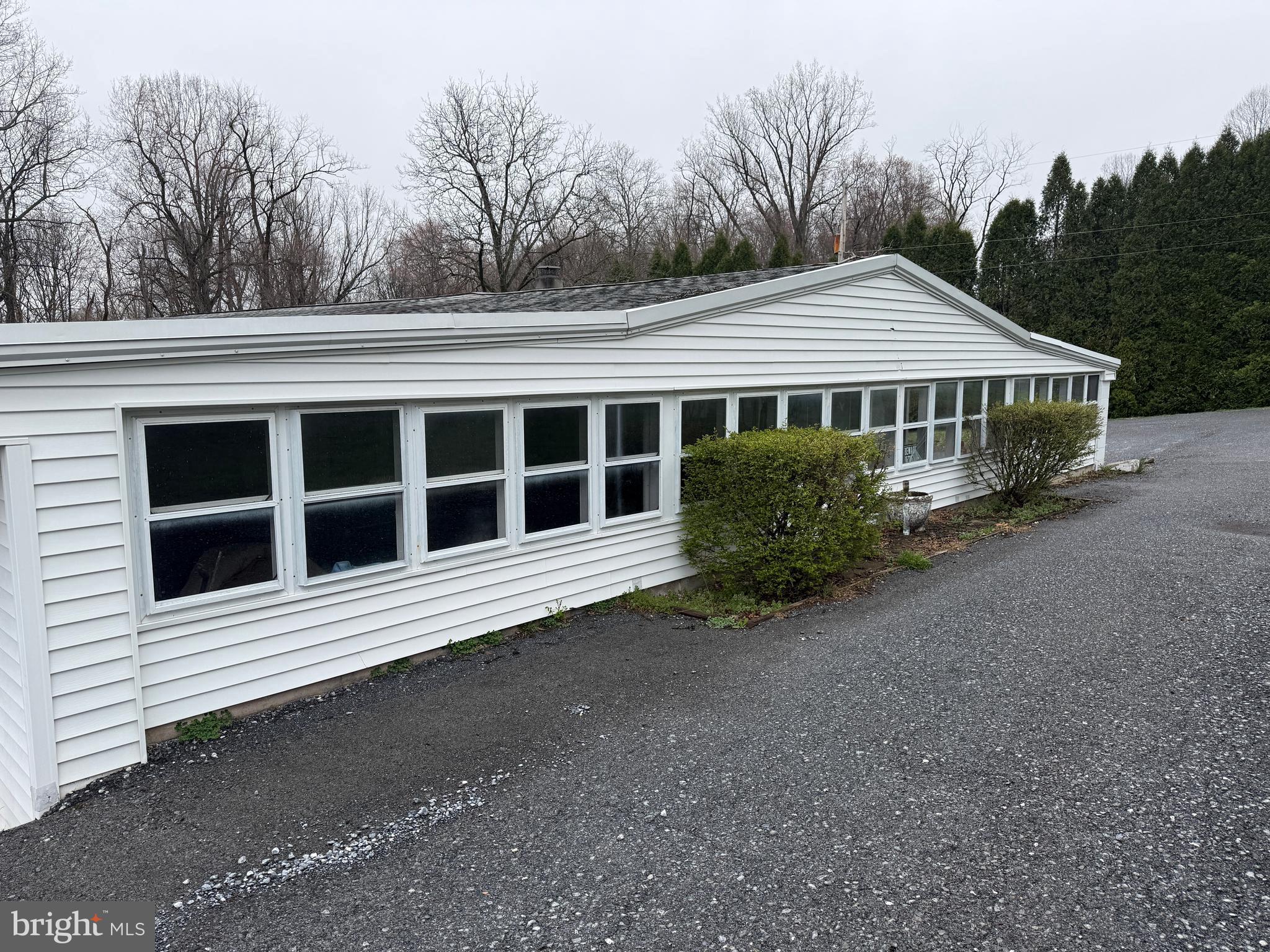 SOUTH LONDONDERRY - Residential