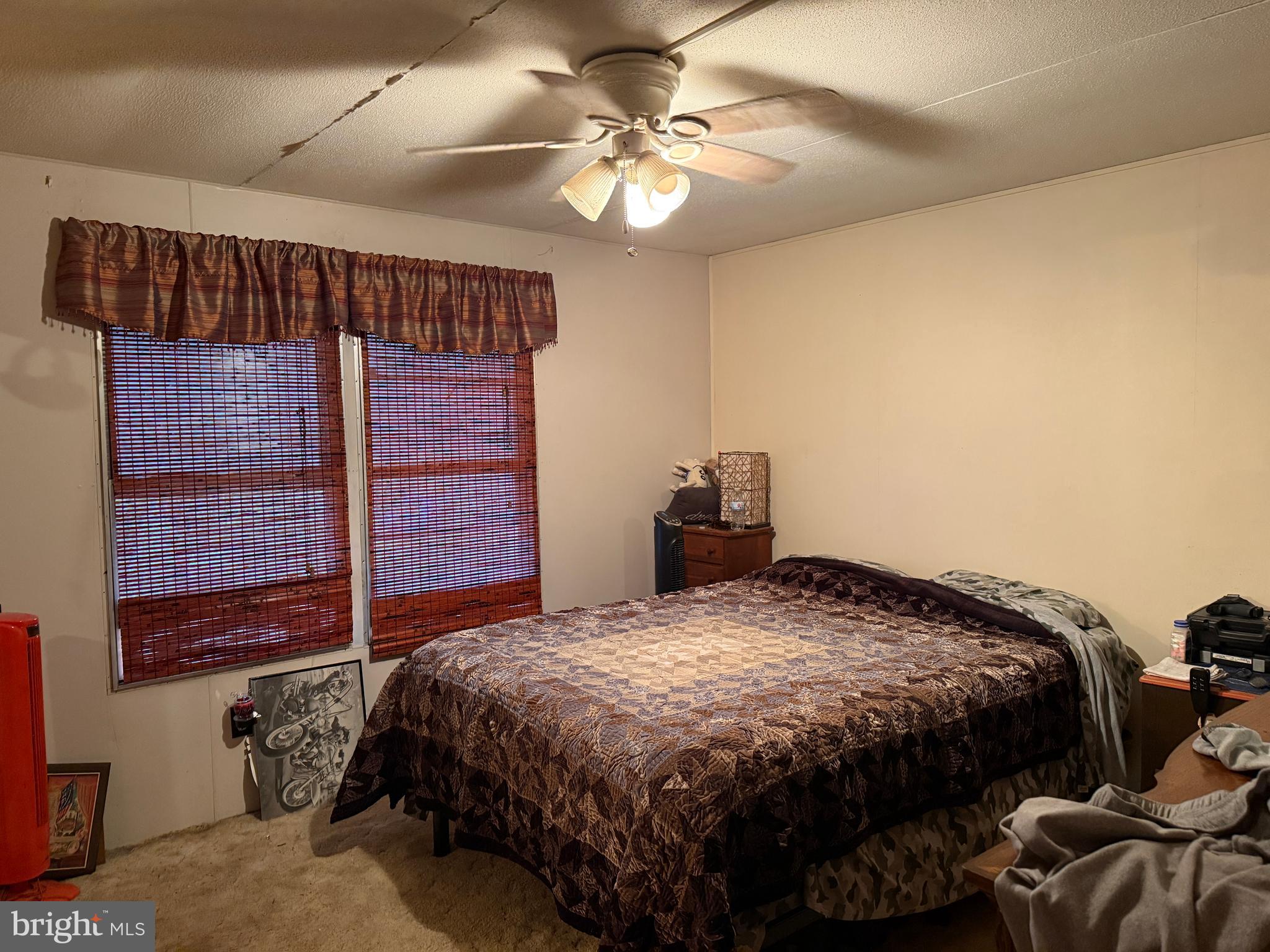 SOUTH LONDONDERRY - Residential