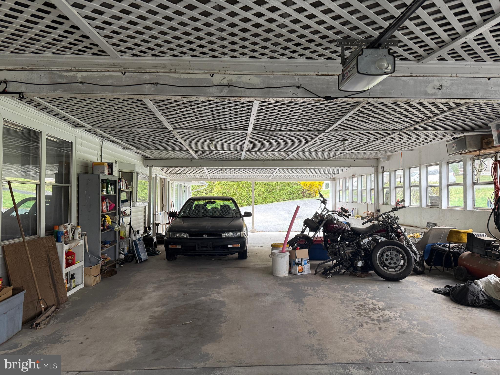 SOUTH LONDONDERRY - Residential