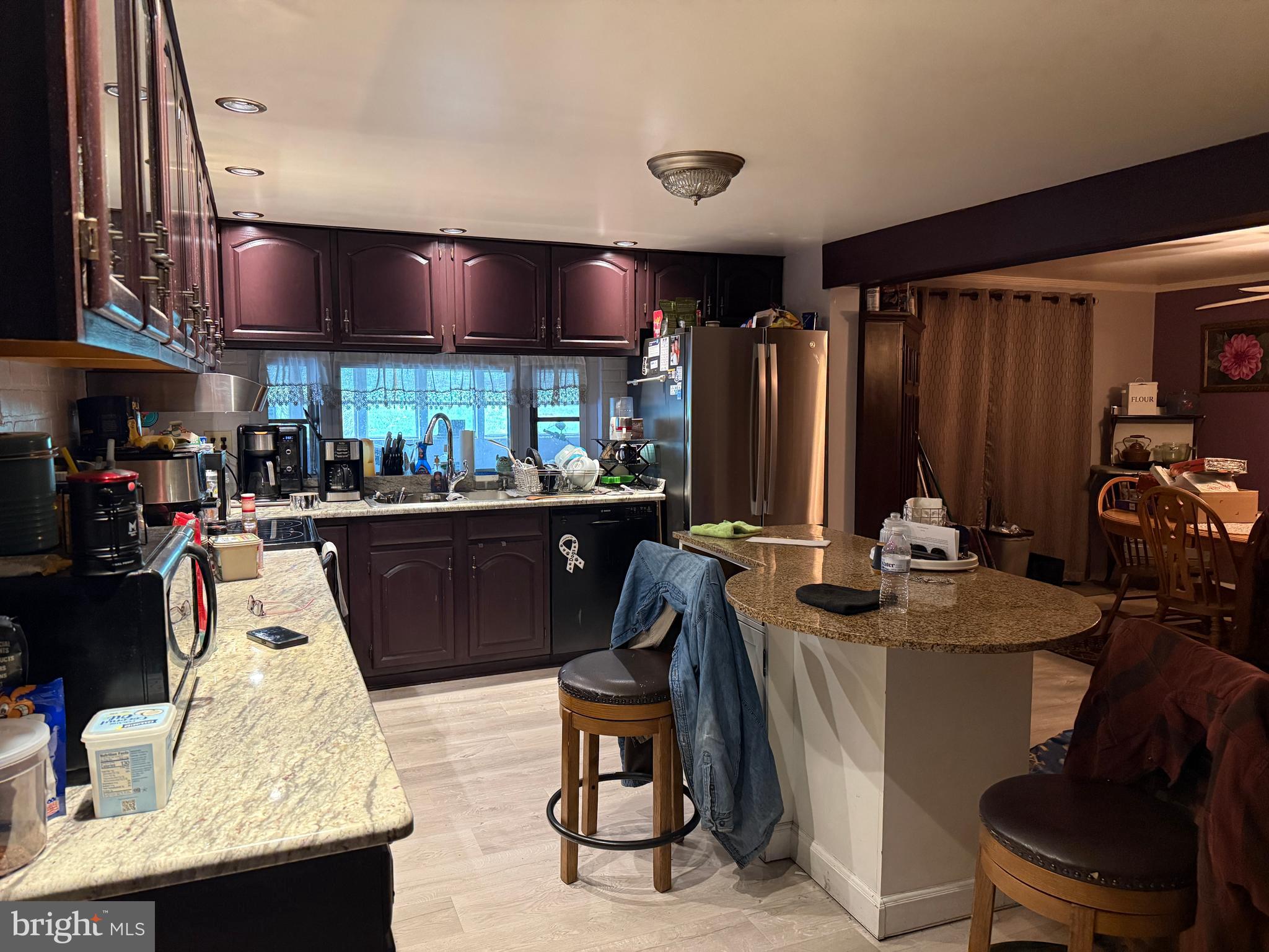 SOUTH LONDONDERRY - Residential