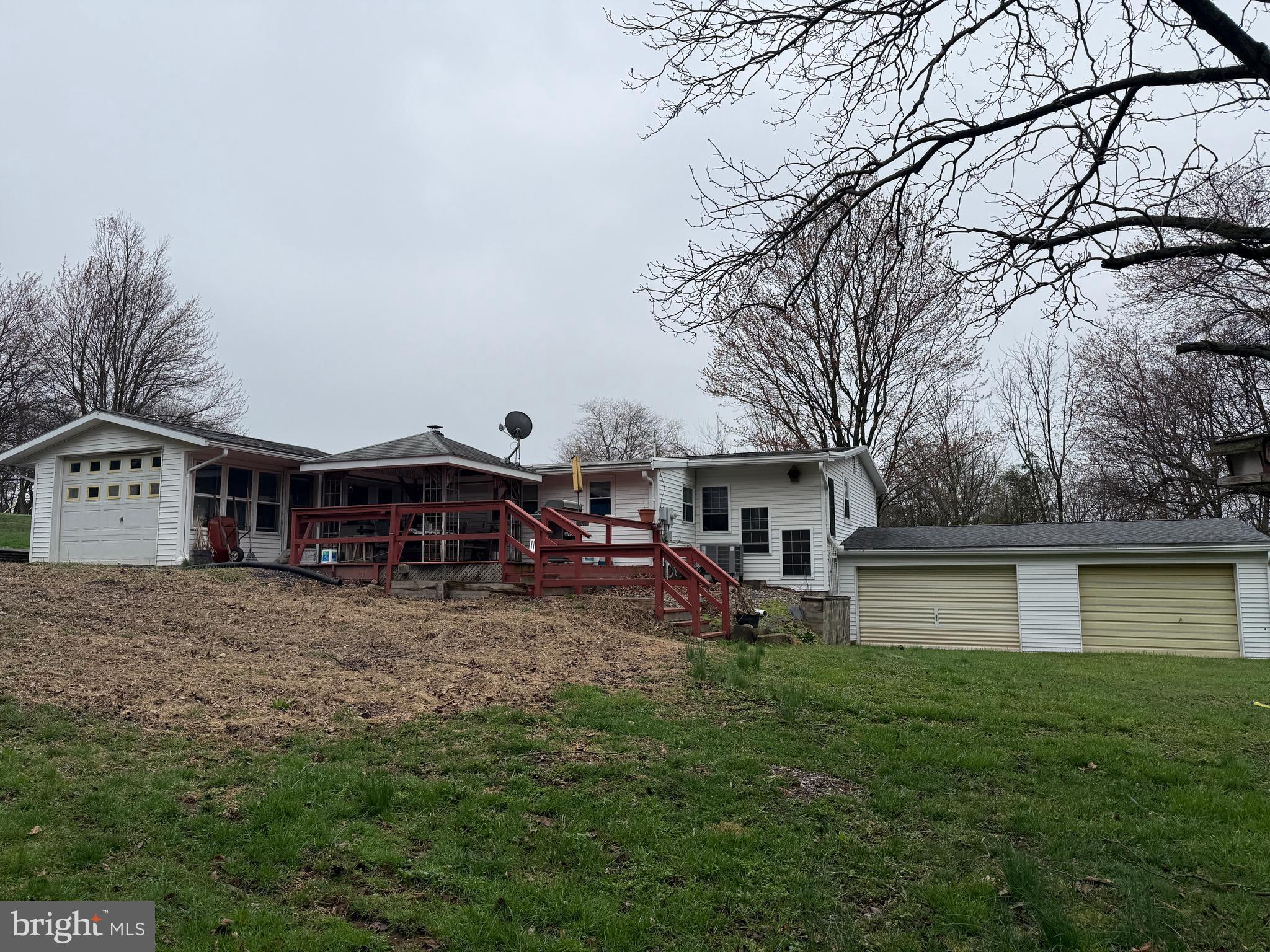 SOUTH LONDONDERRY - Residential