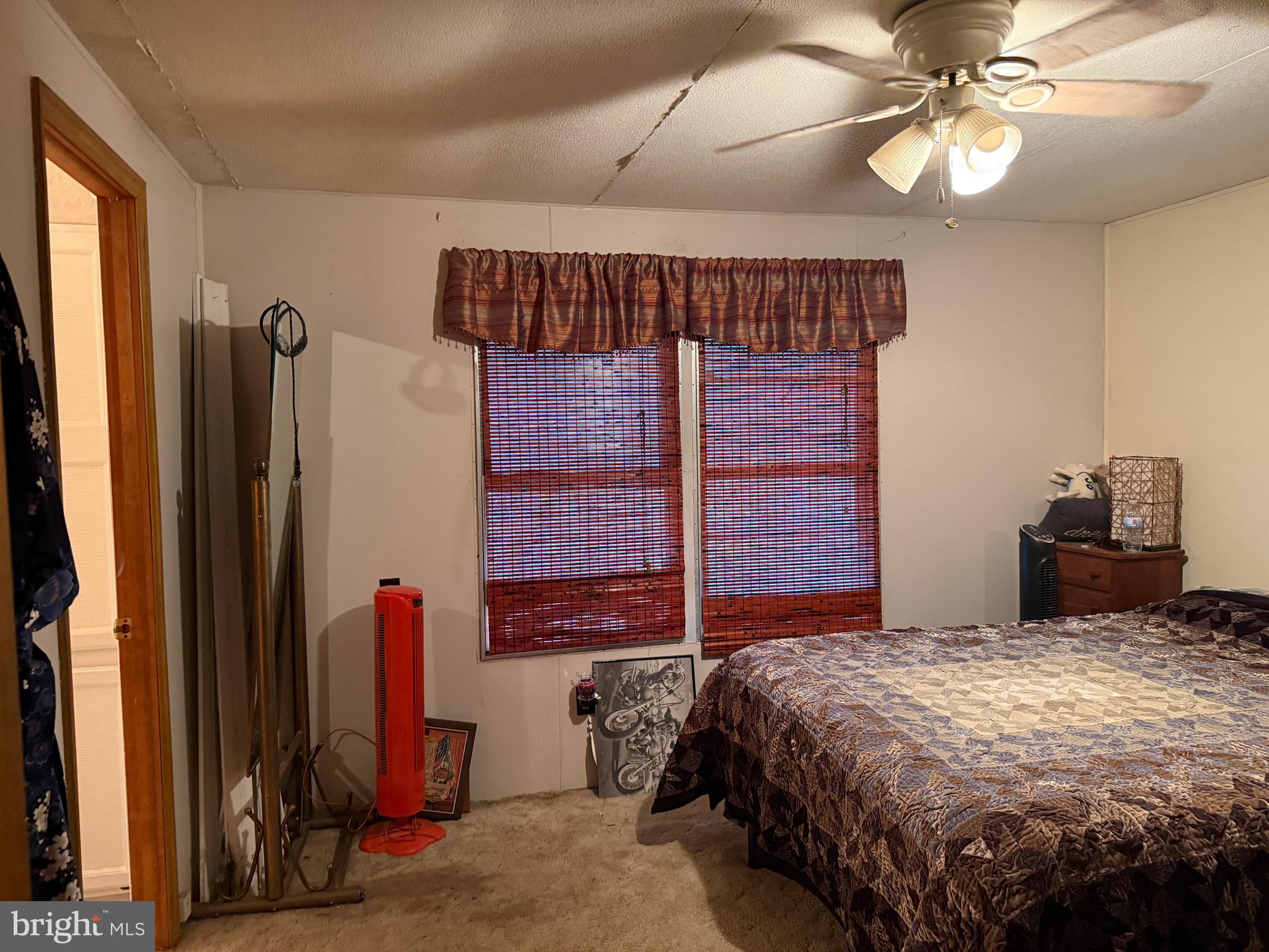 SOUTH LONDONDERRY - Residential