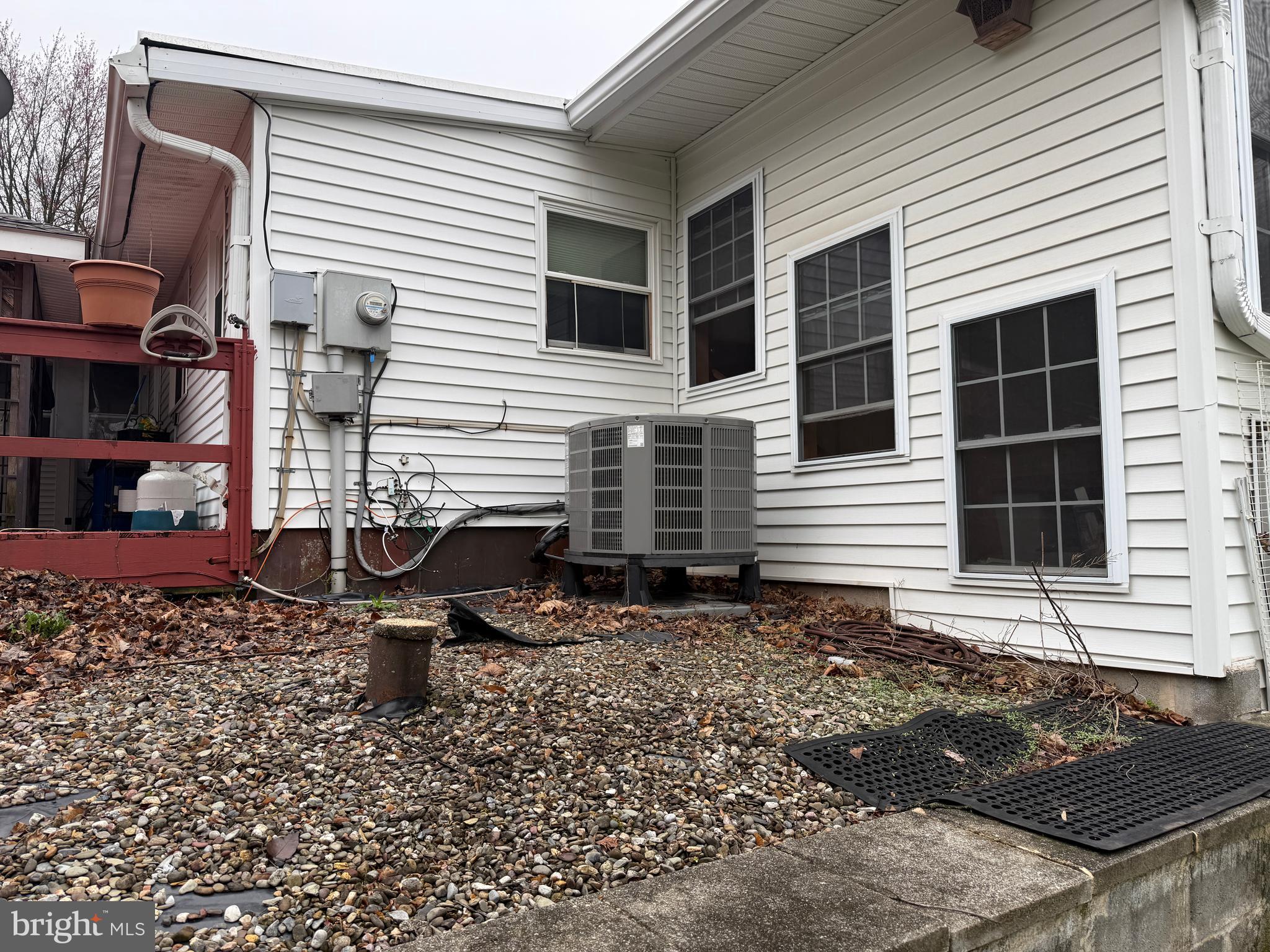 SOUTH LONDONDERRY - Residential