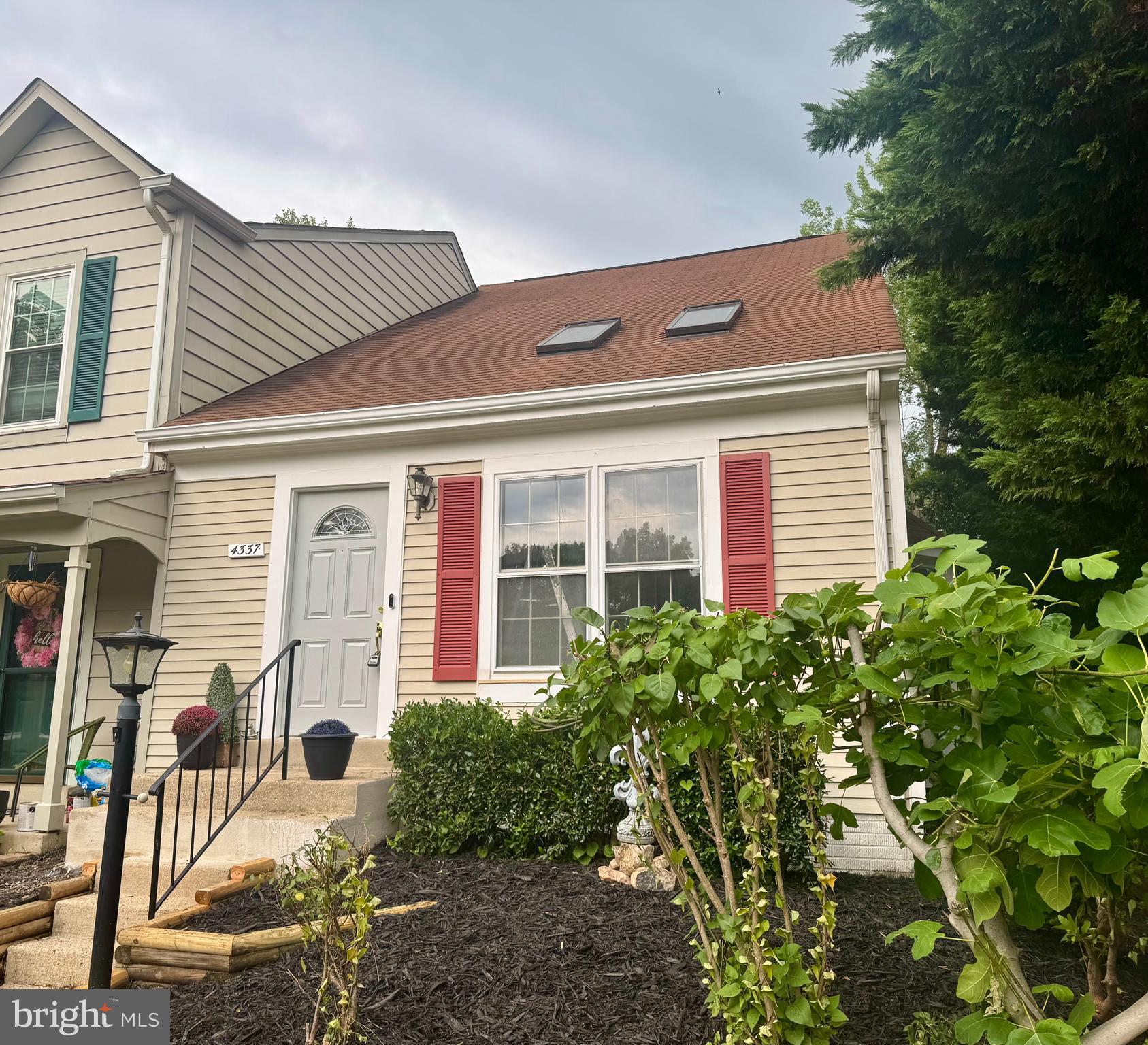 4337 JONATHAN COURT