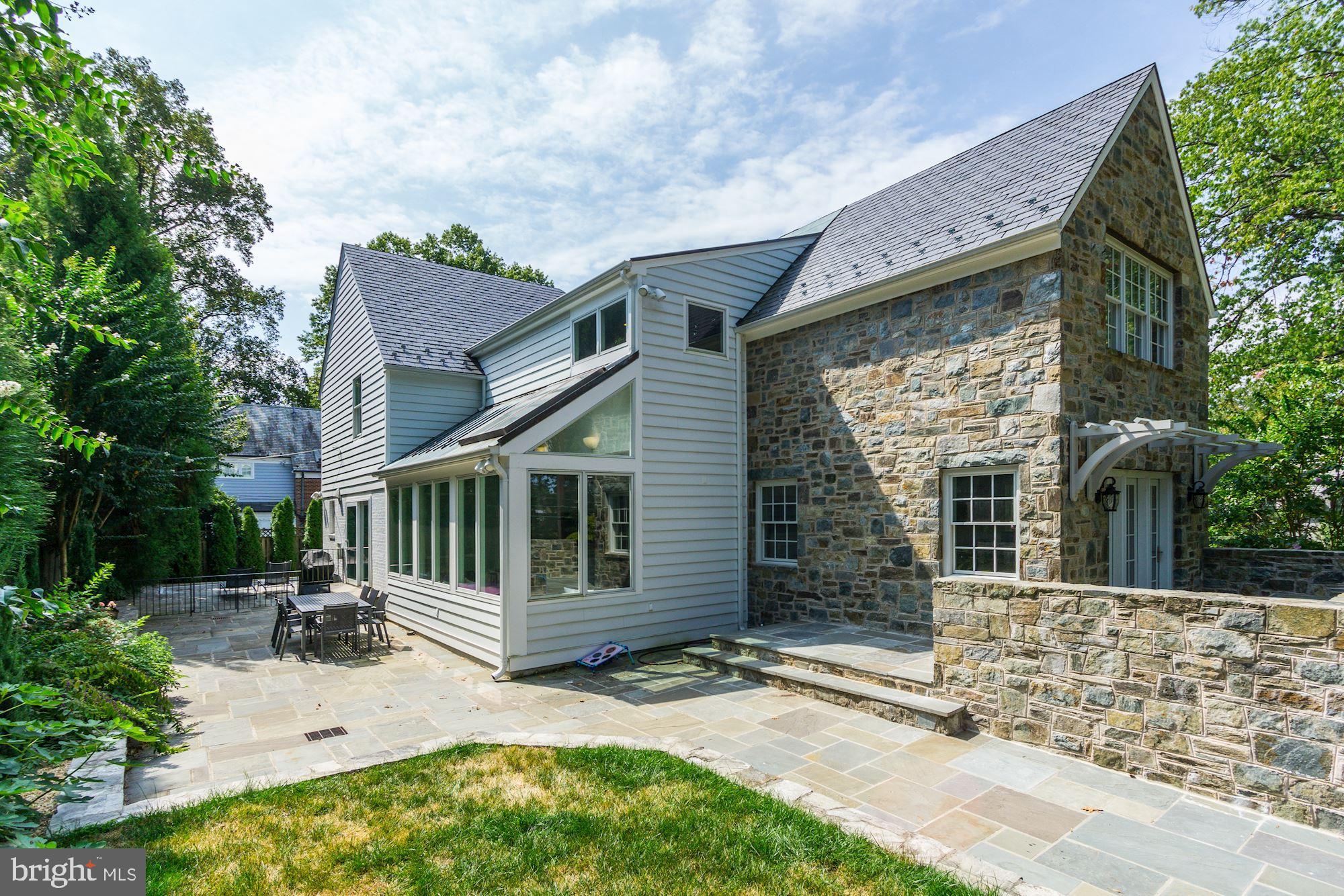 SPRING VALLEY - Residential