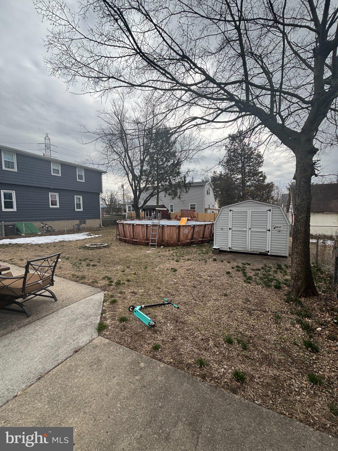 22 E THOMPSON AVENUE