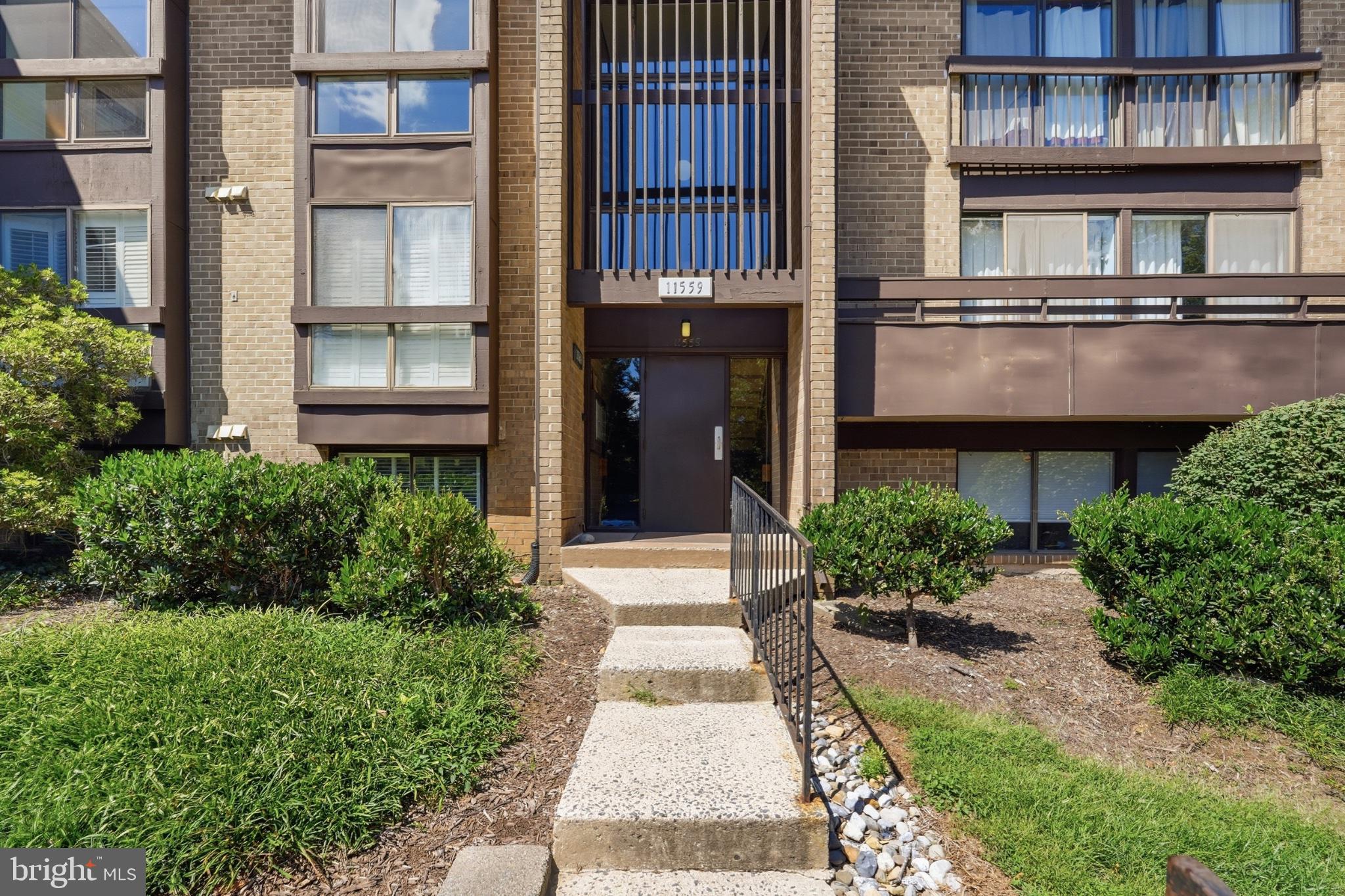 11559 ROLLING GREEN COURT 300