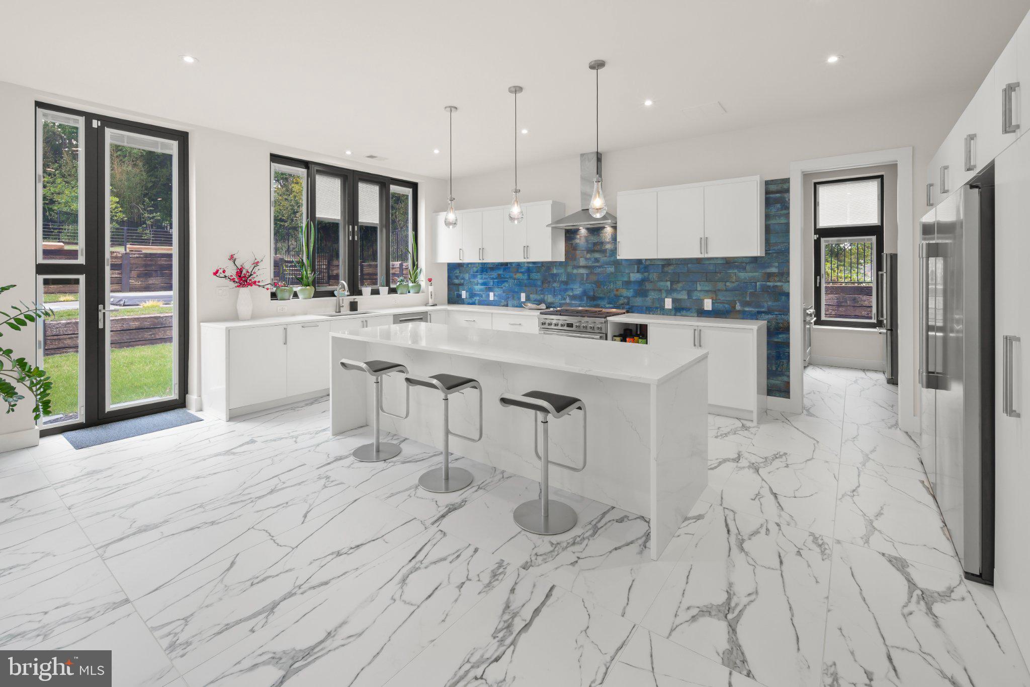 PIMMIT HILLS - Residential