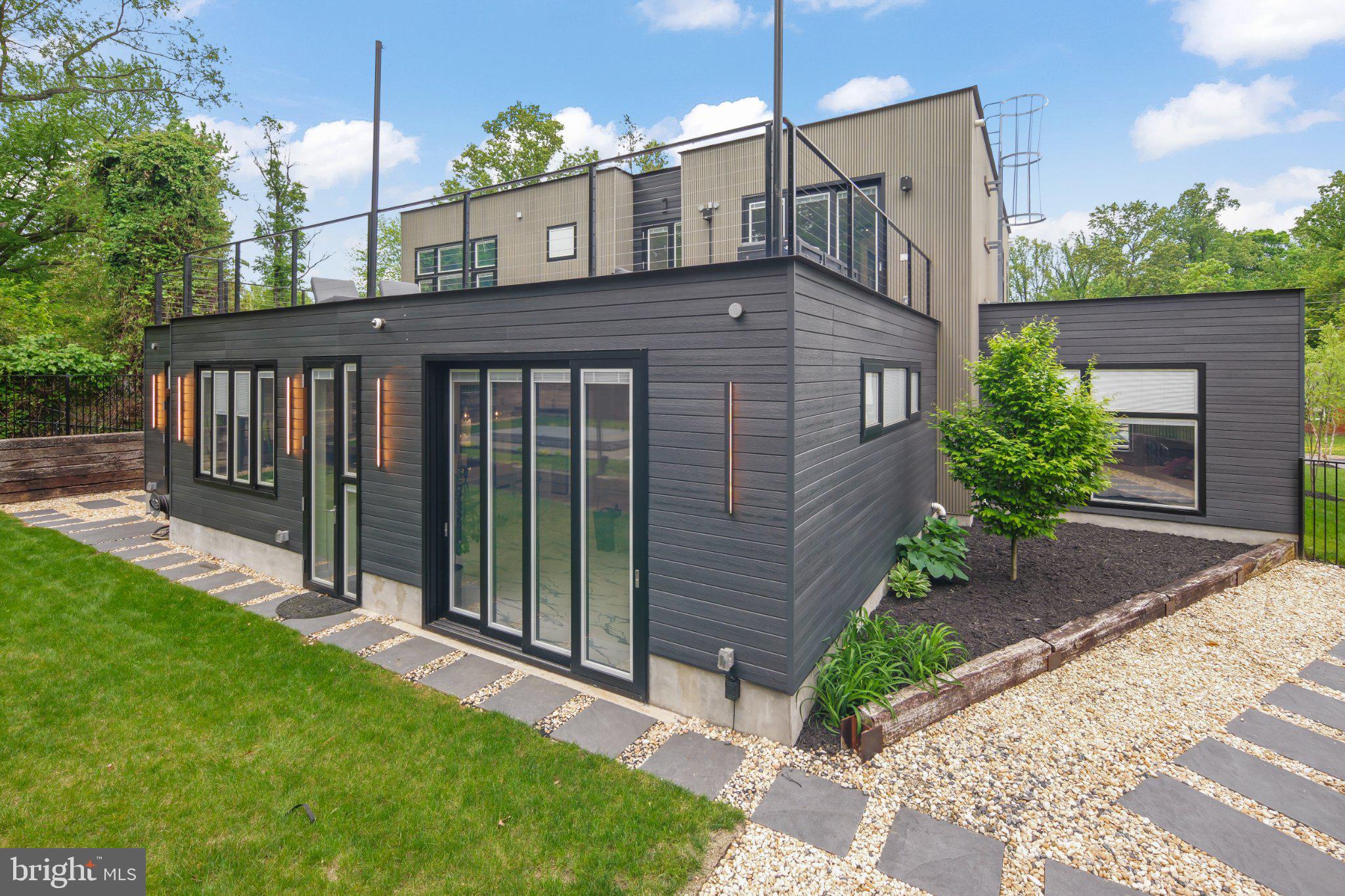 PIMMIT HILLS - Residential