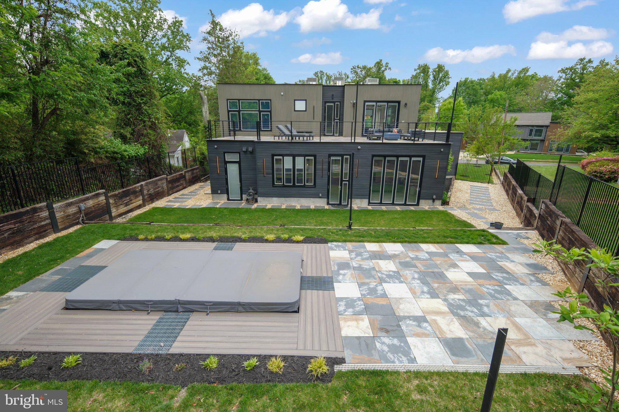 PIMMIT HILLS - Residential