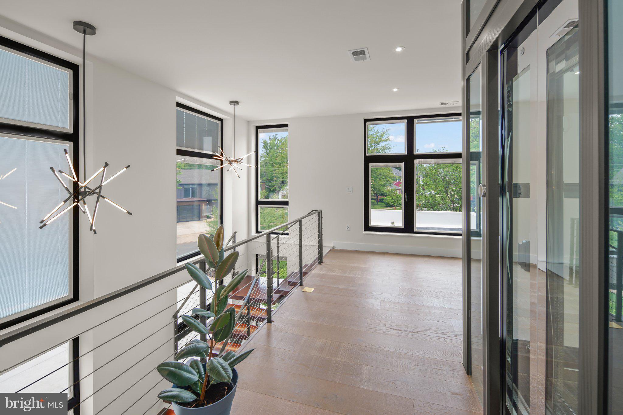 PIMMIT HILLS - Residential