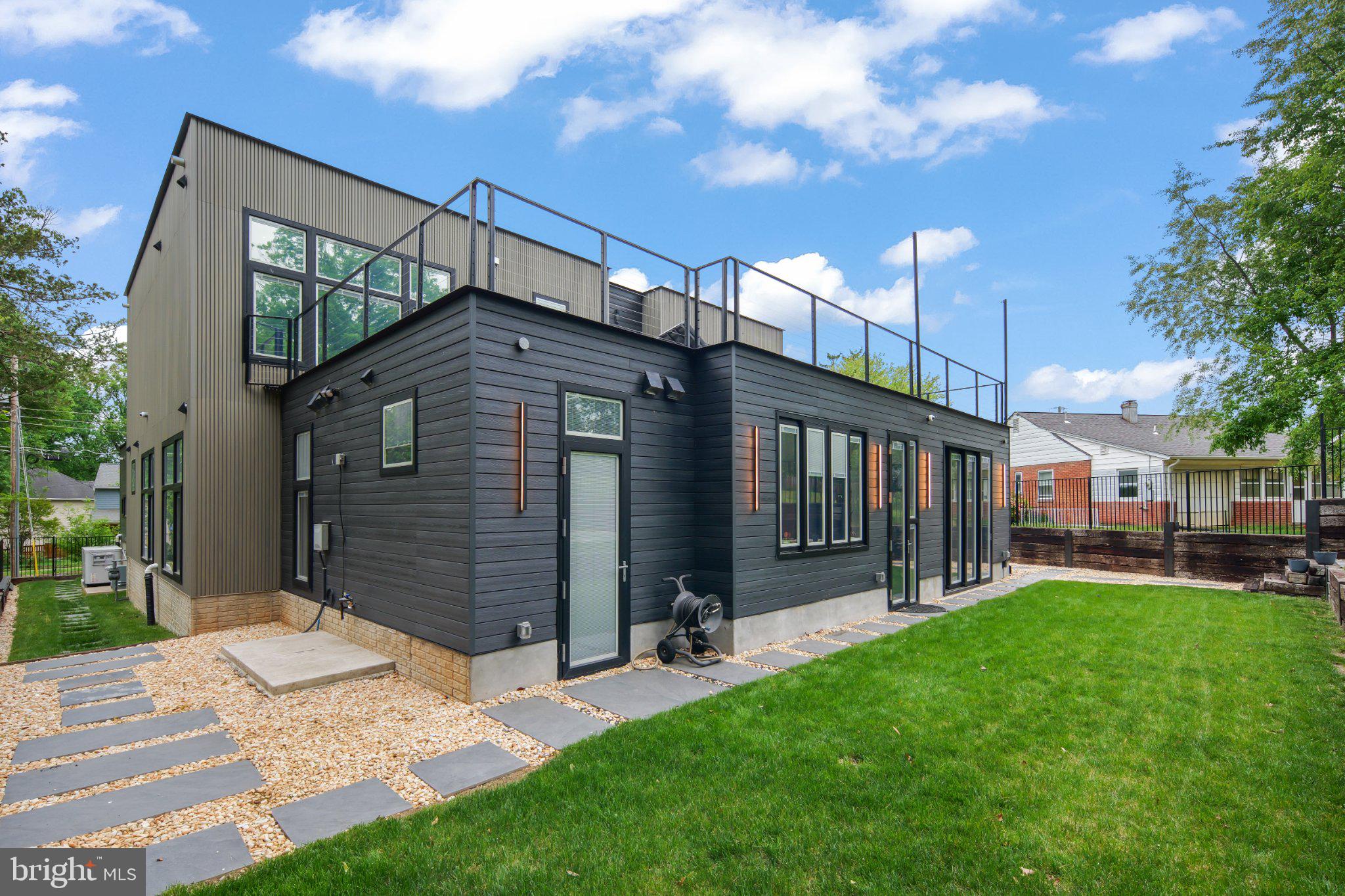 PIMMIT HILLS - Residential