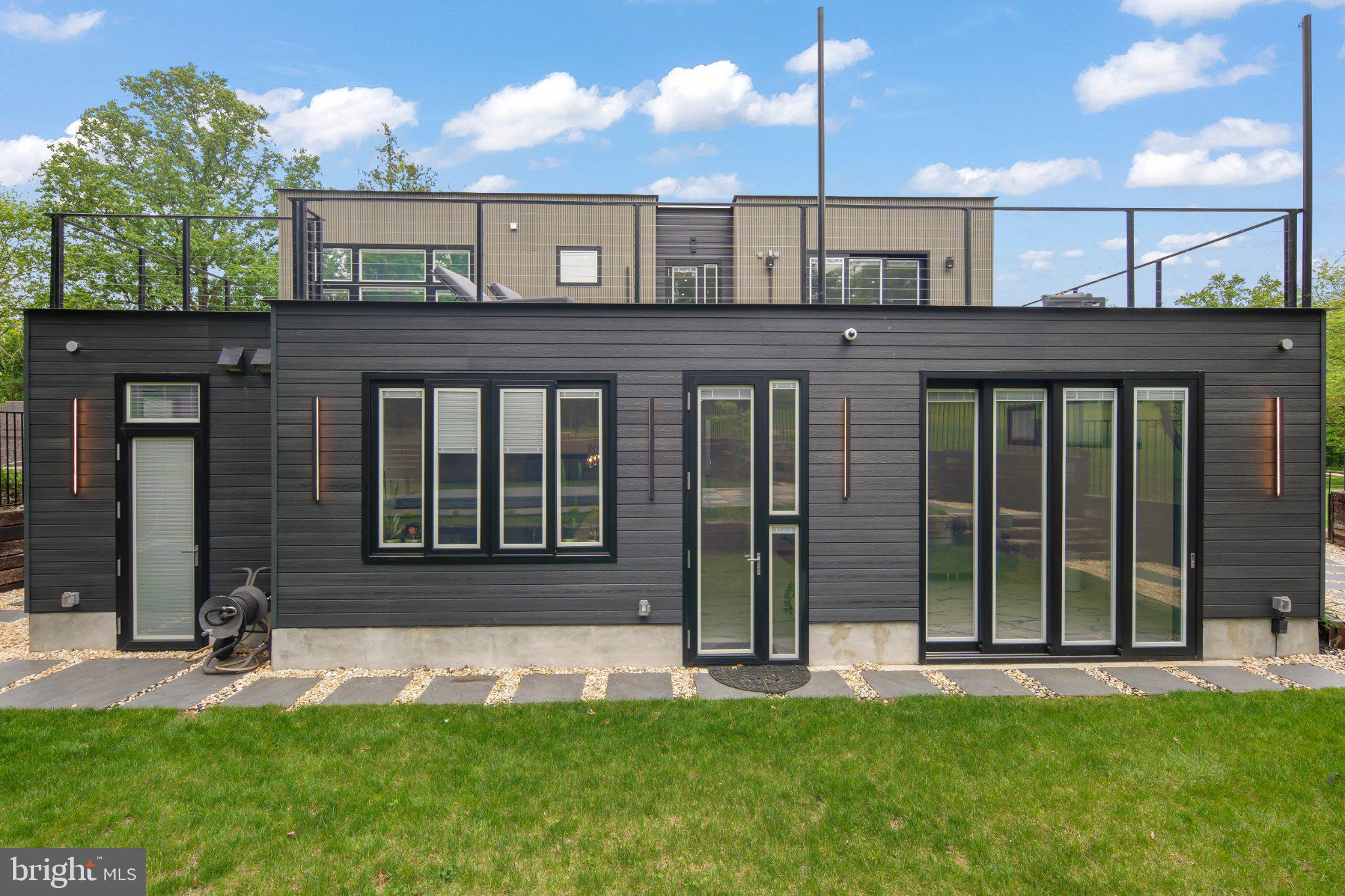 PIMMIT HILLS - Residential