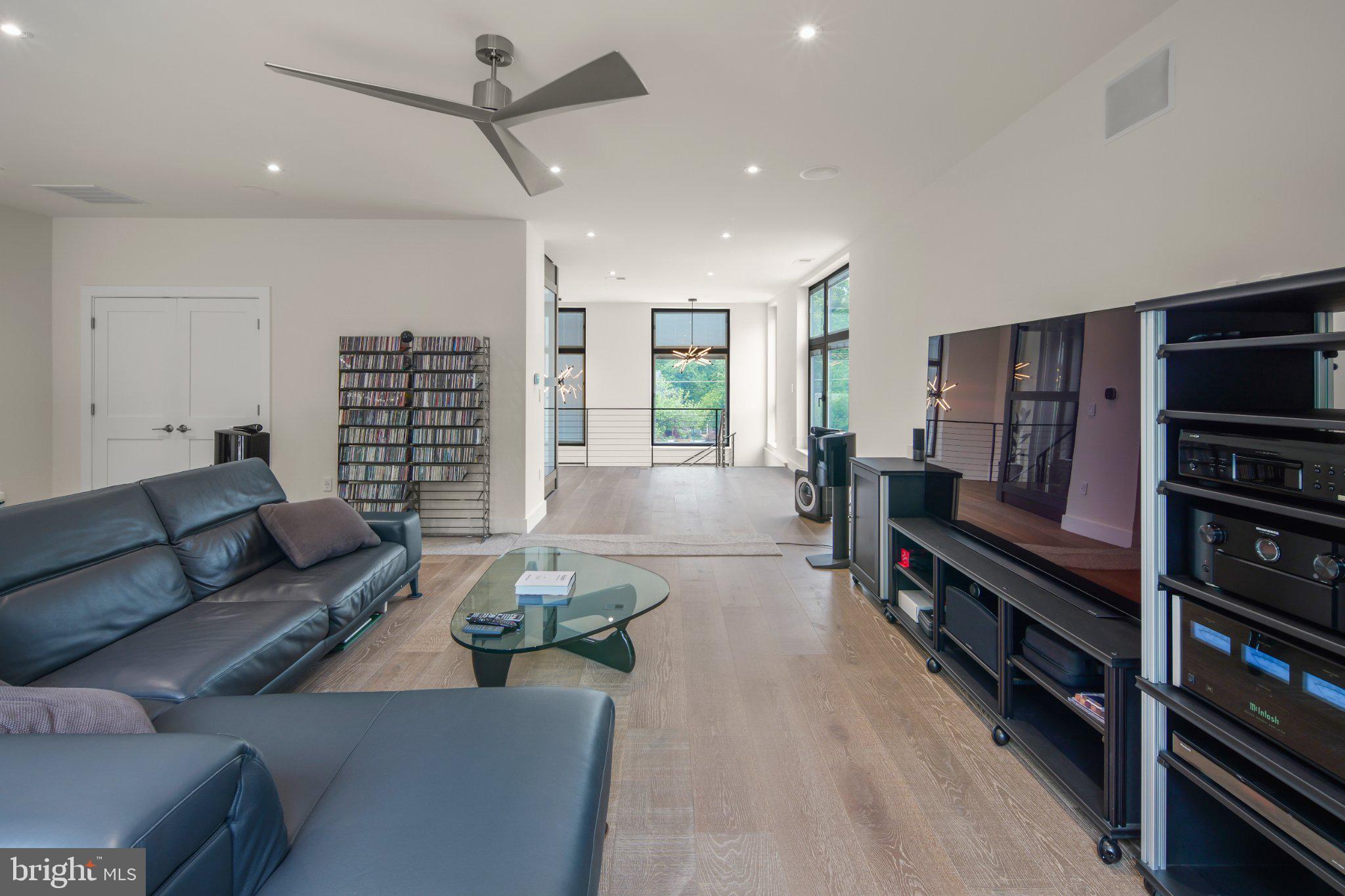 PIMMIT HILLS - Residential