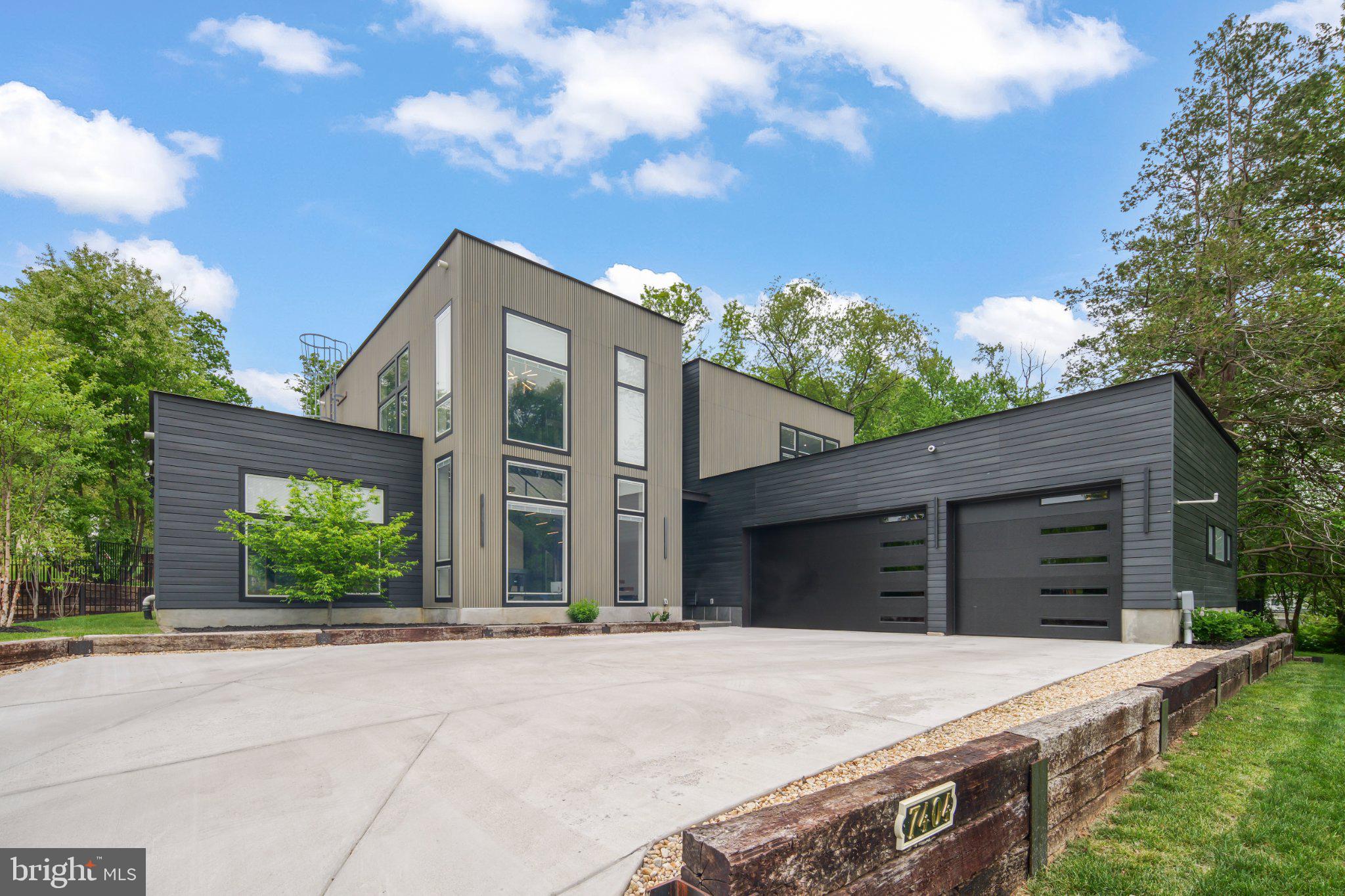 PIMMIT HILLS - Residential