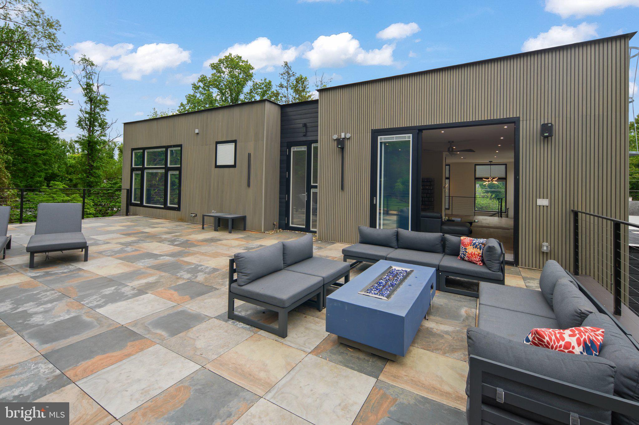 PIMMIT HILLS - Residential