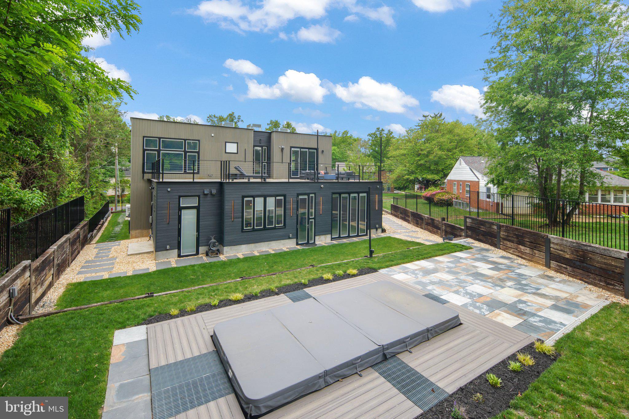 PIMMIT HILLS - Residential