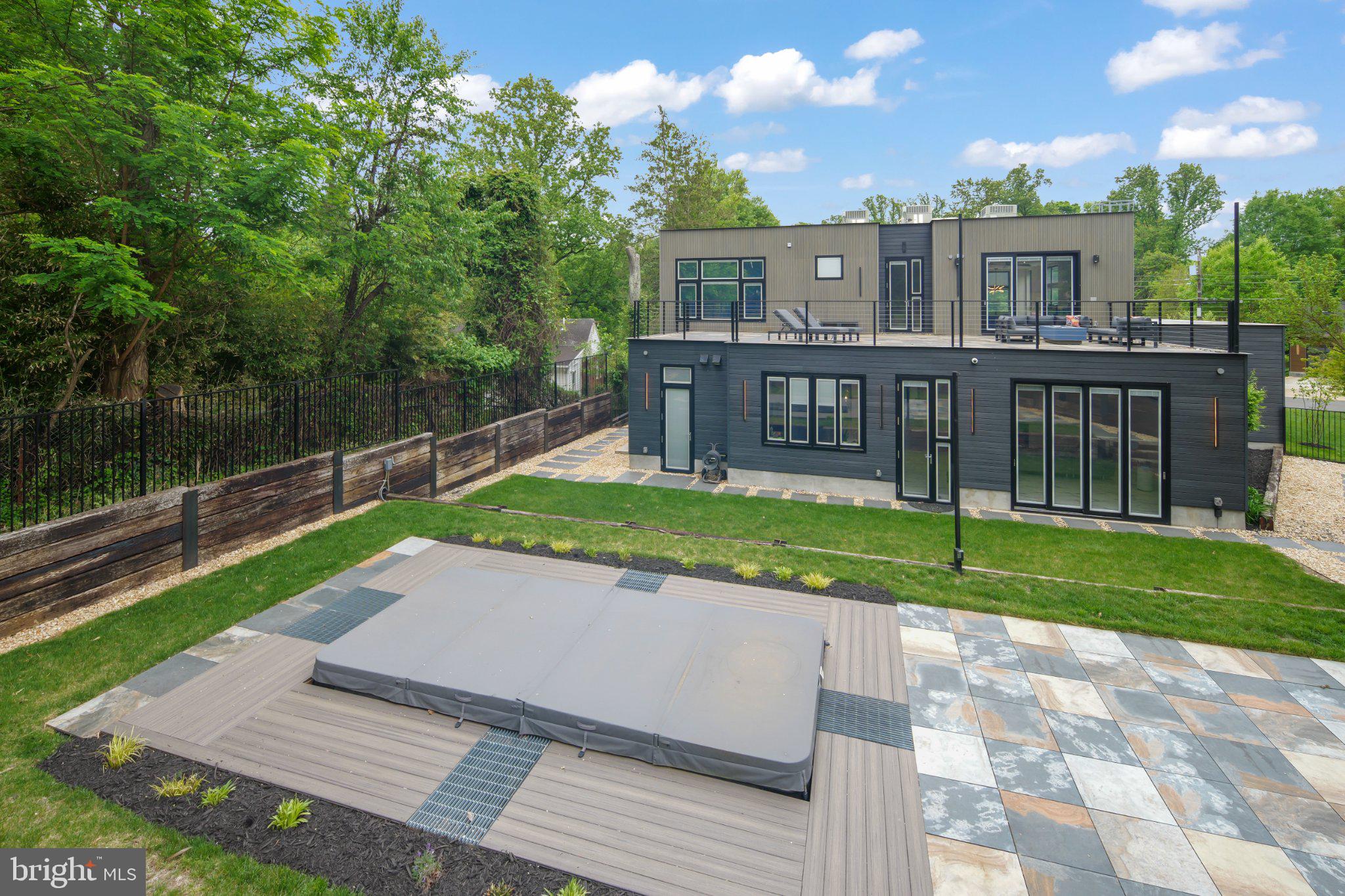 PIMMIT HILLS - Residential