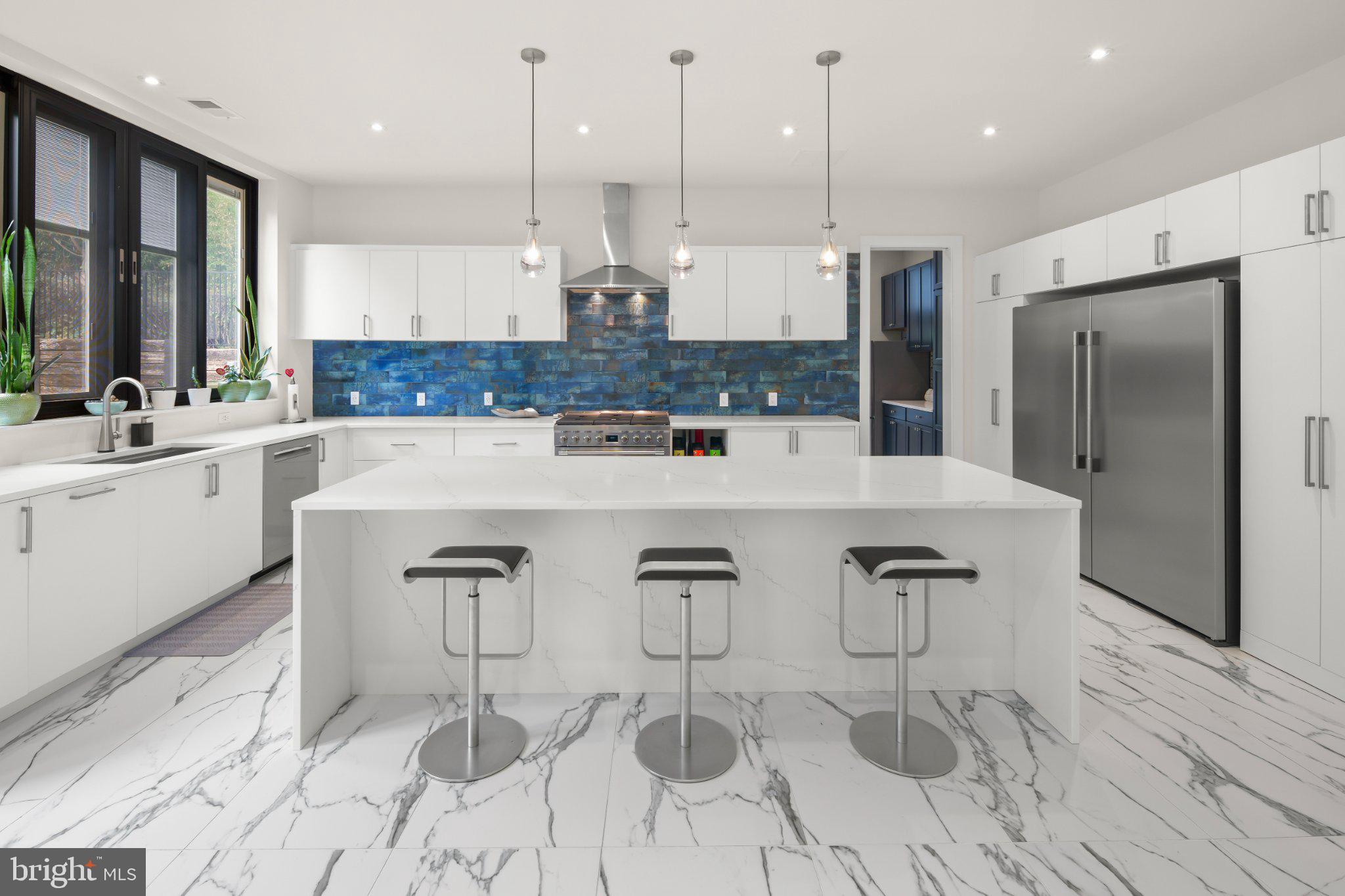 PIMMIT HILLS - Residential