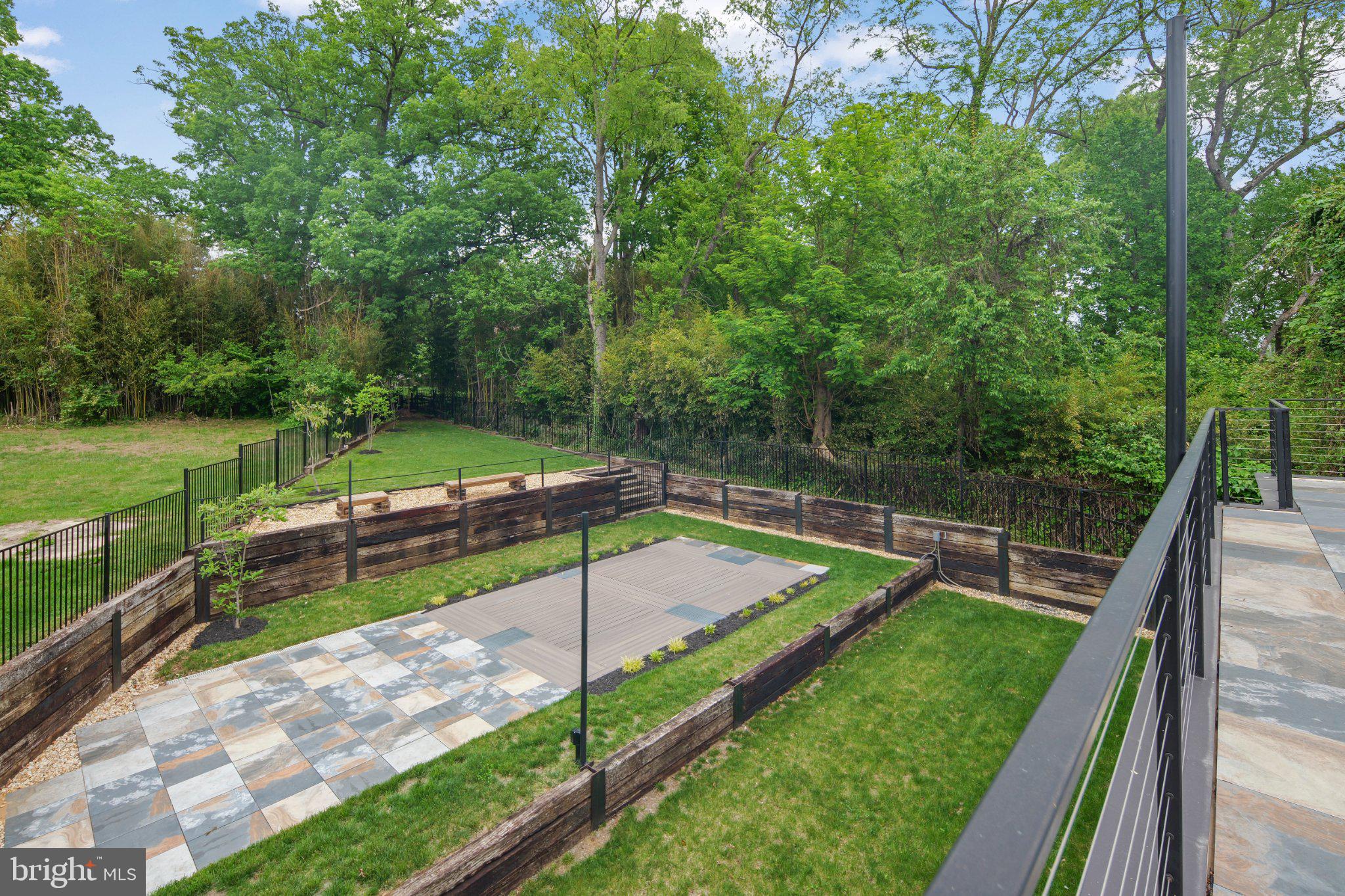 PIMMIT HILLS - Residential