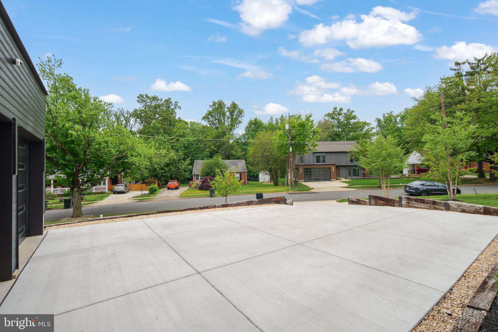 PIMMIT HILLS - Residential