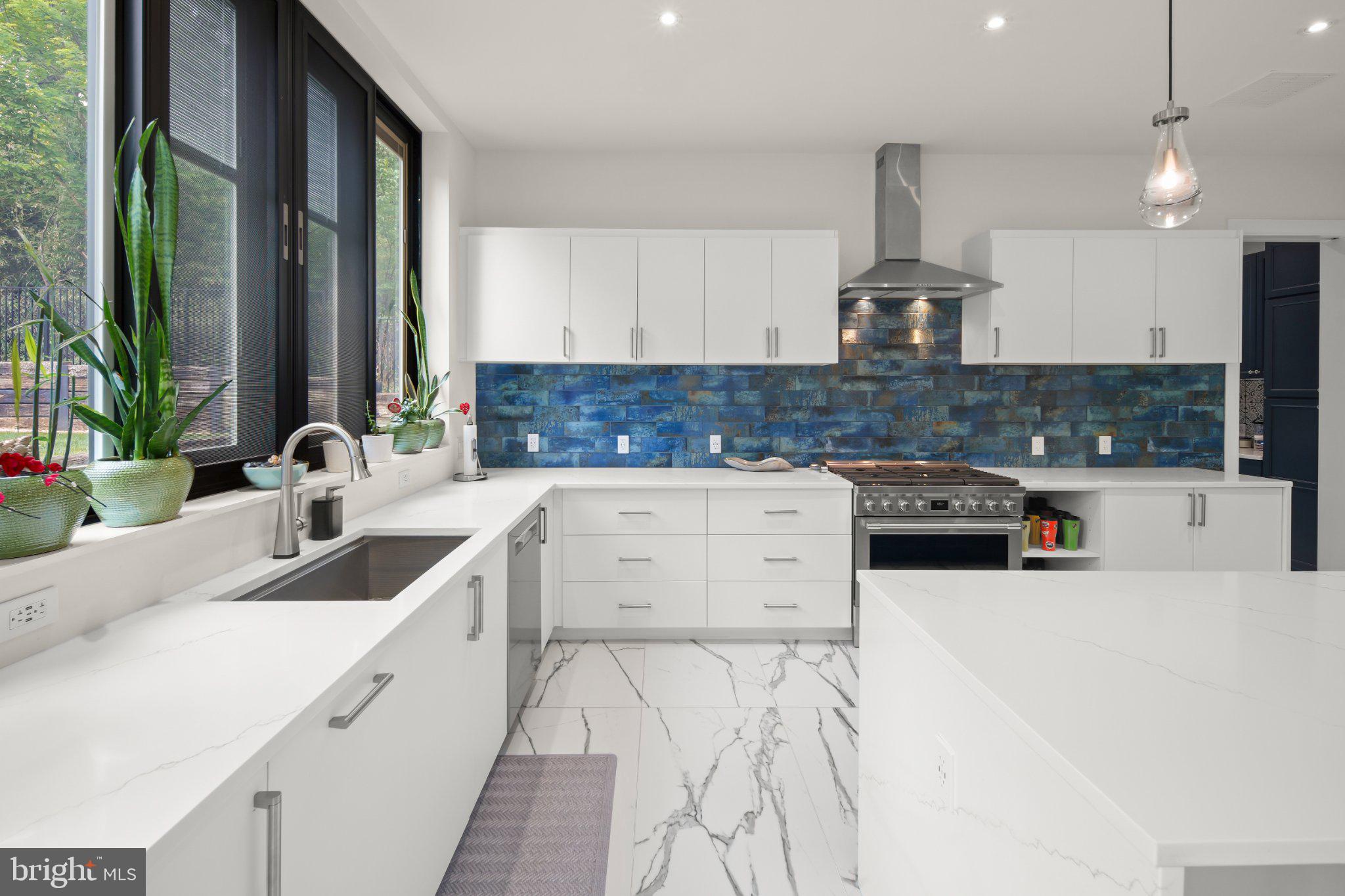 PIMMIT HILLS - Residential