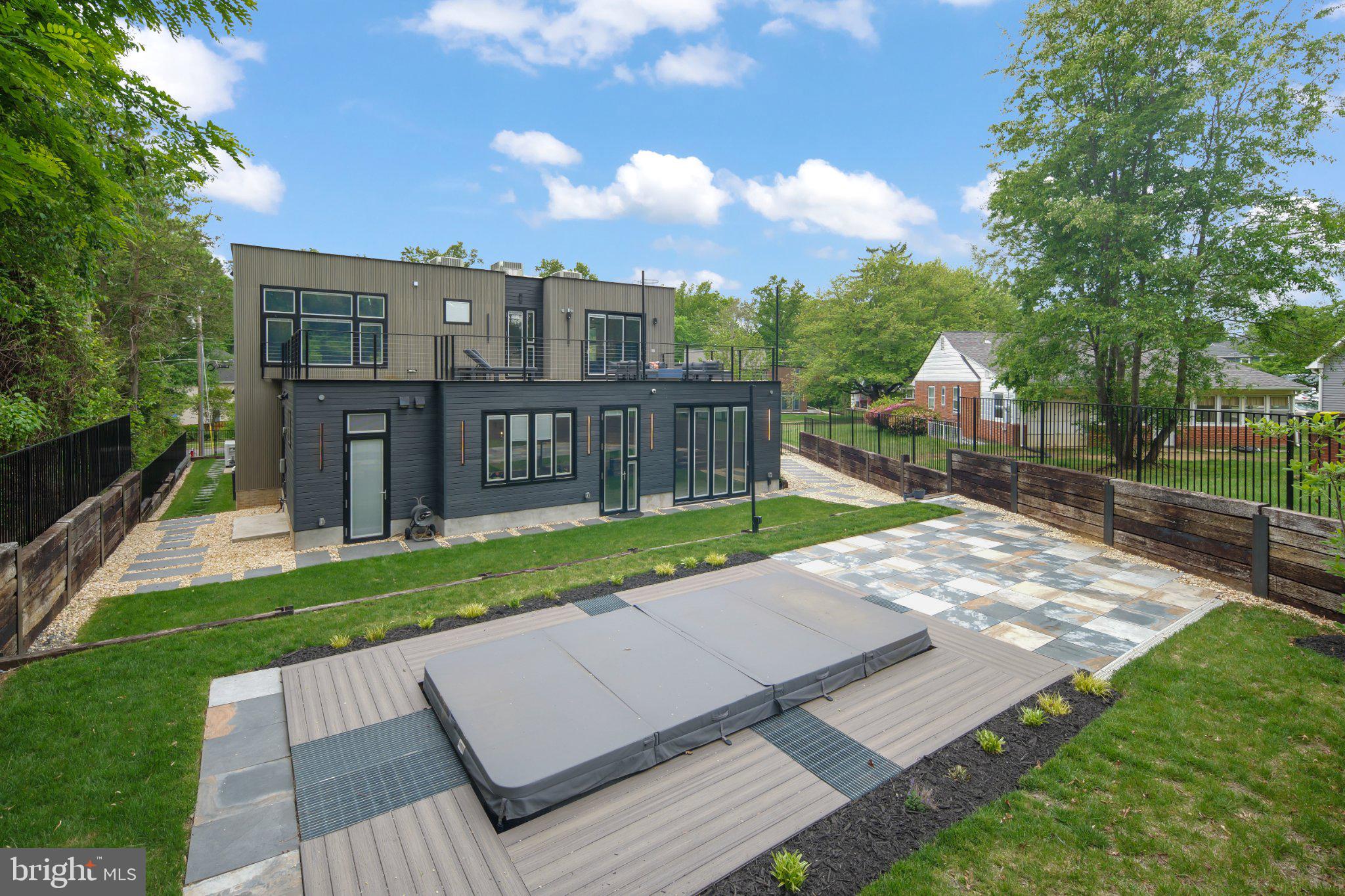 PIMMIT HILLS - Residential