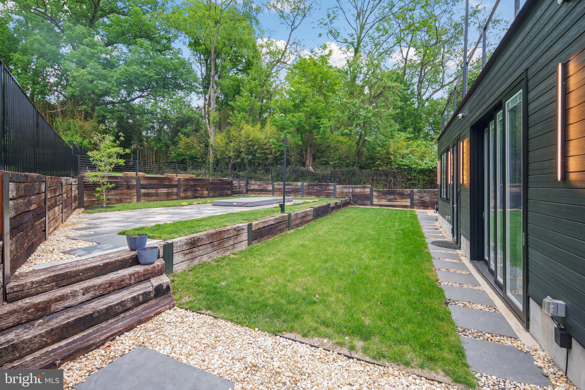 PIMMIT HILLS - Residential