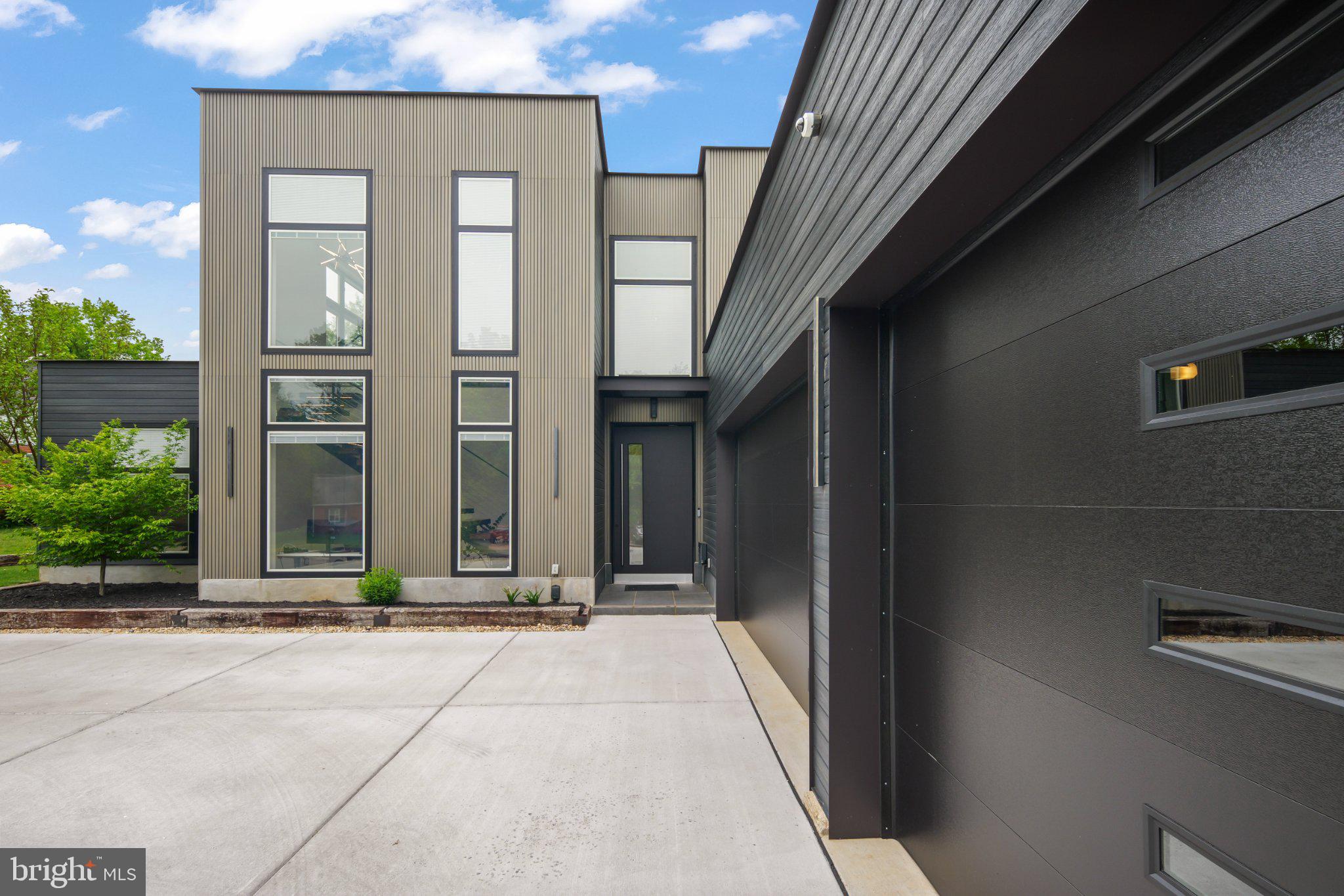 PIMMIT HILLS - Residential