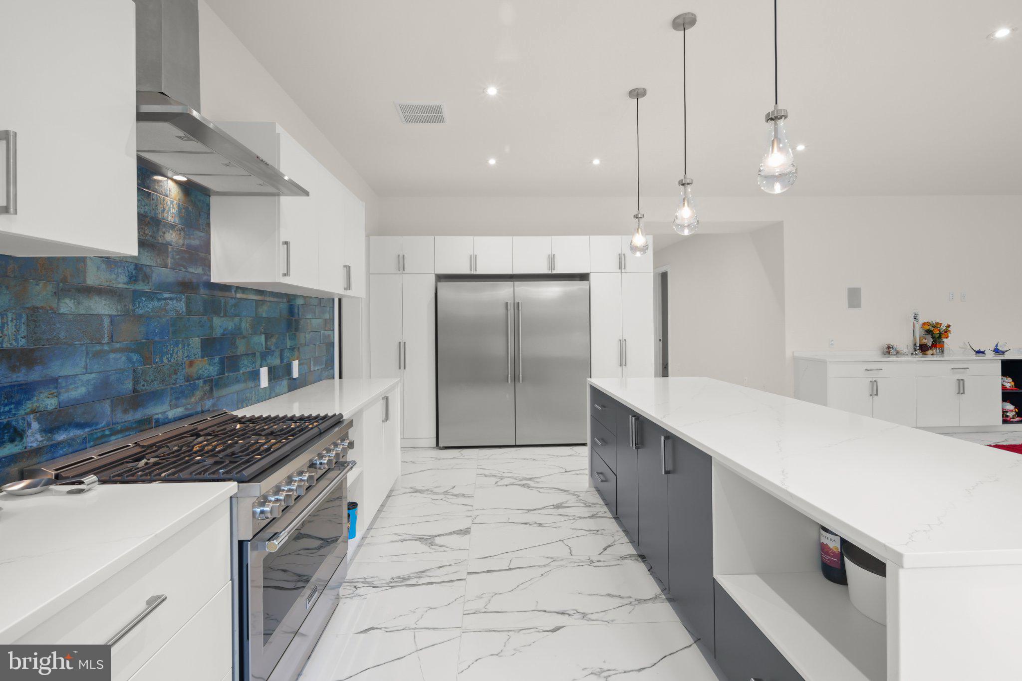 PIMMIT HILLS - Residential