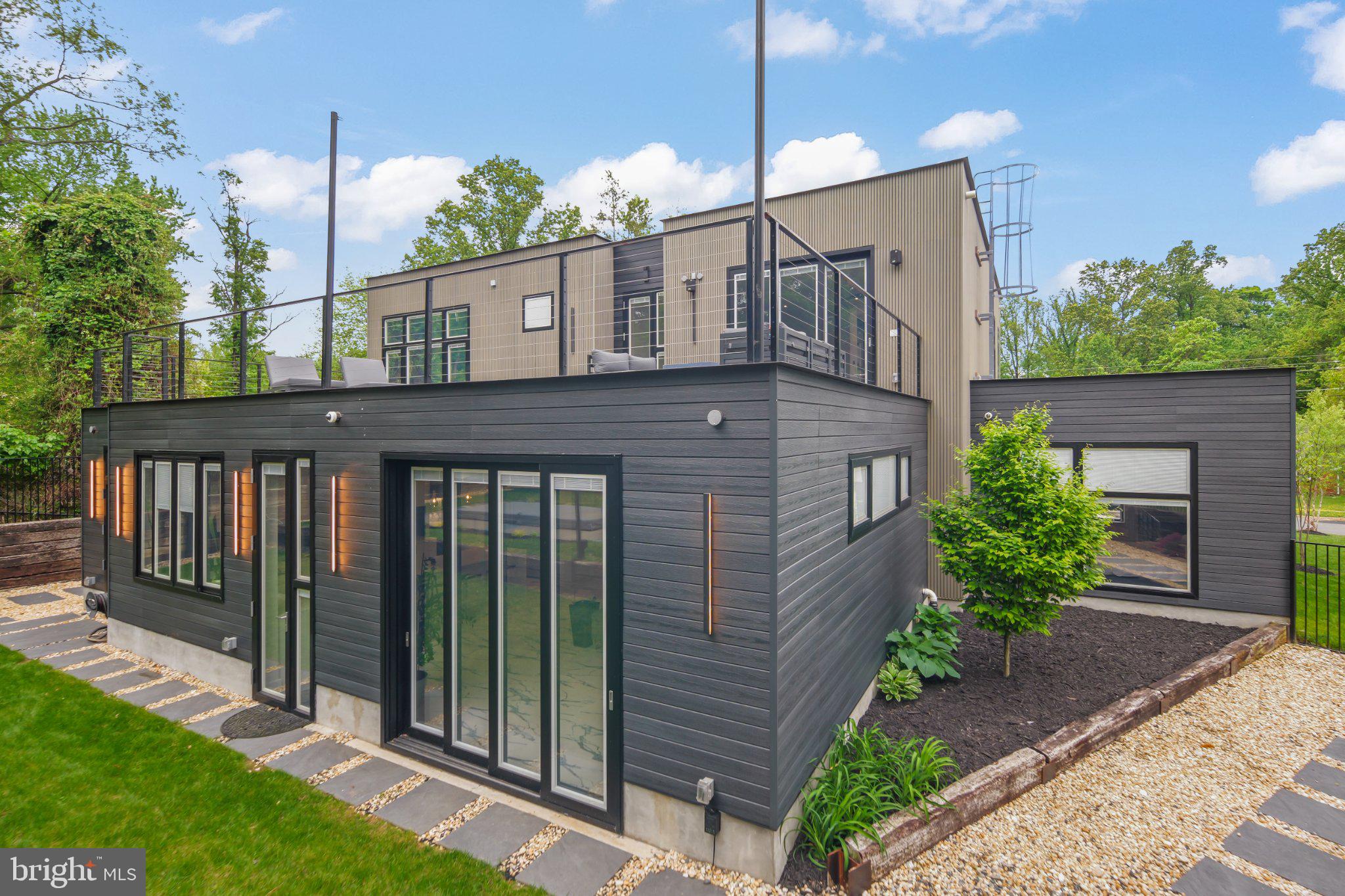 PIMMIT HILLS - Residential