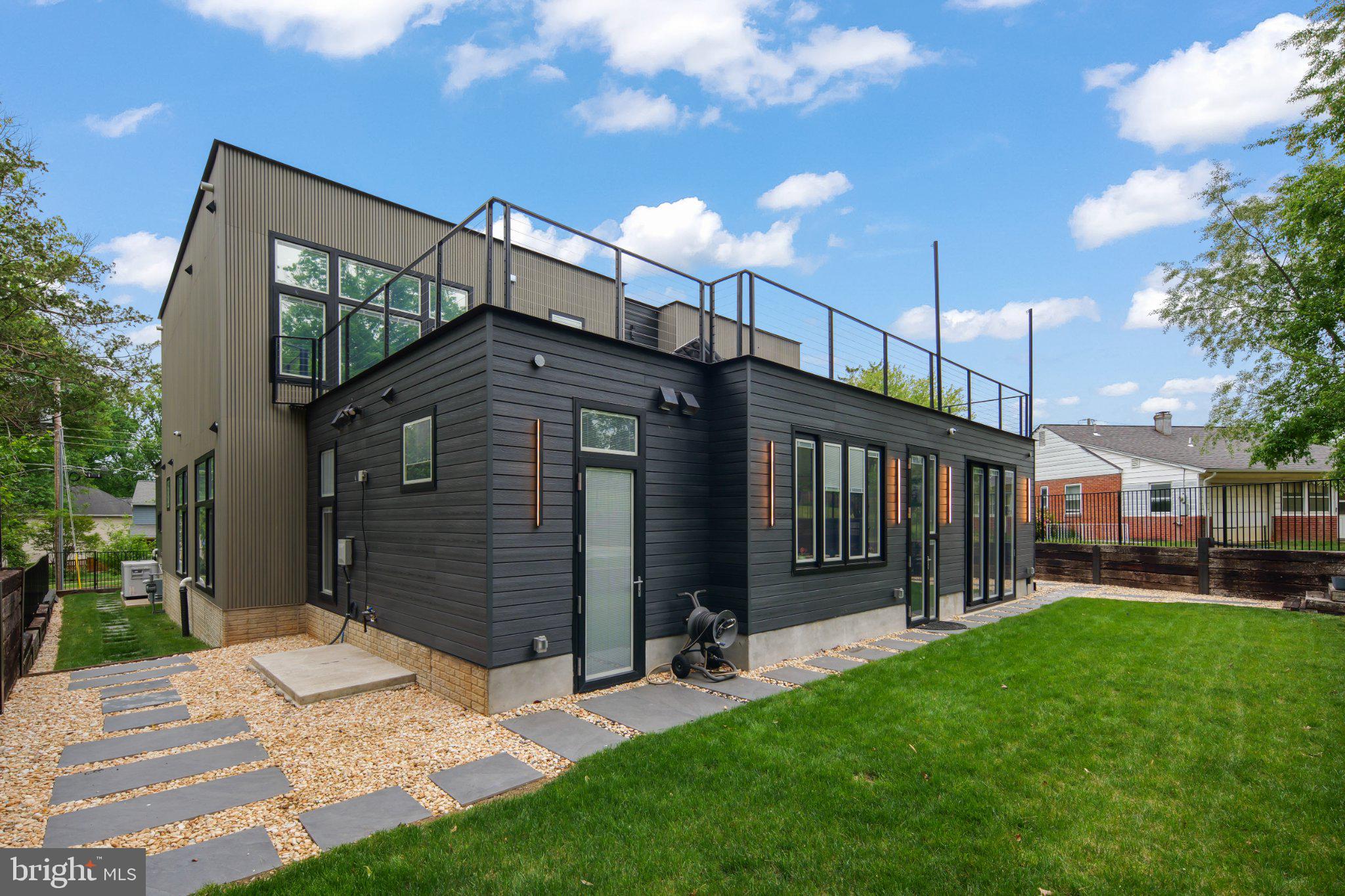 PIMMIT HILLS - Residential