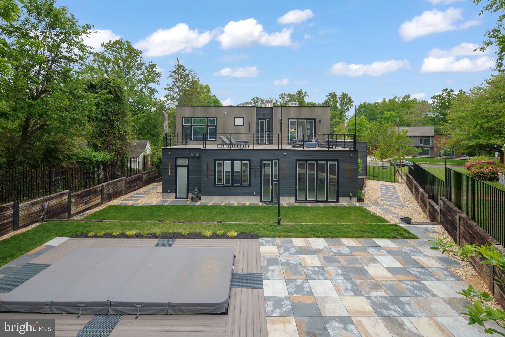 PIMMIT HILLS - Residential