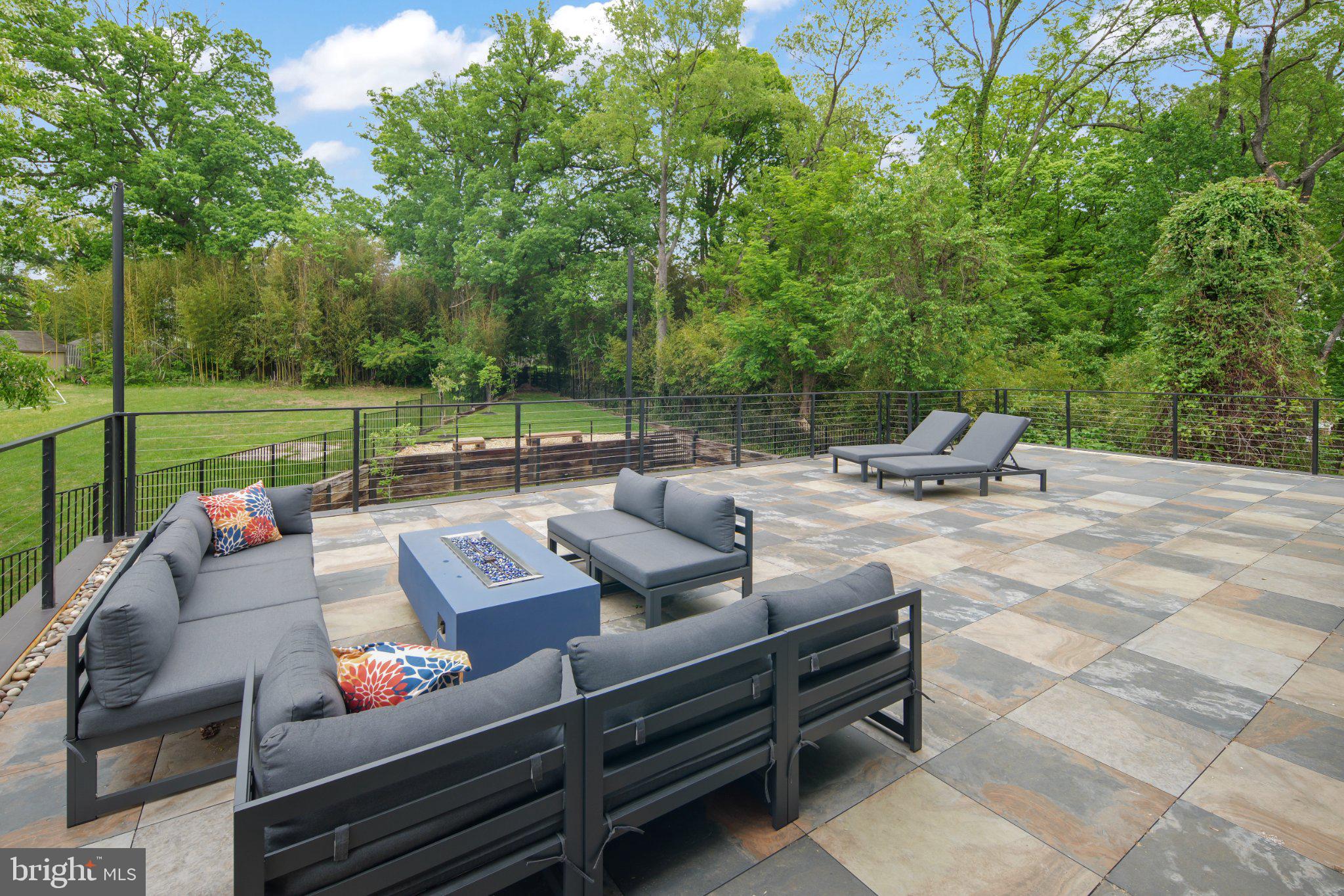 PIMMIT HILLS - Residential
