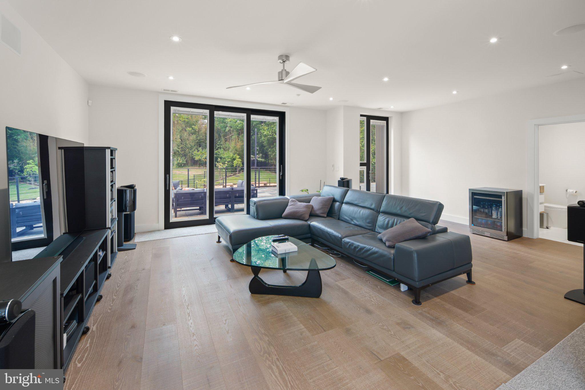 PIMMIT HILLS - Residential
