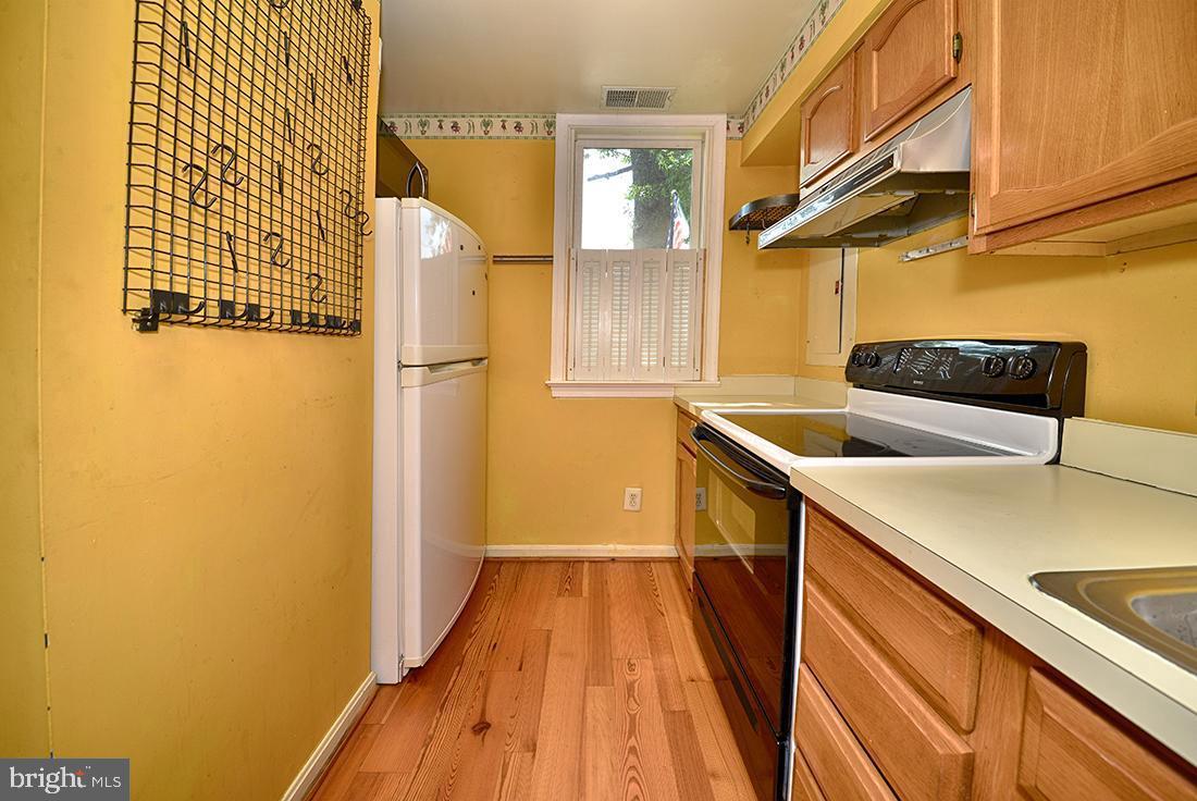 OLD TOWN - Residential Lease