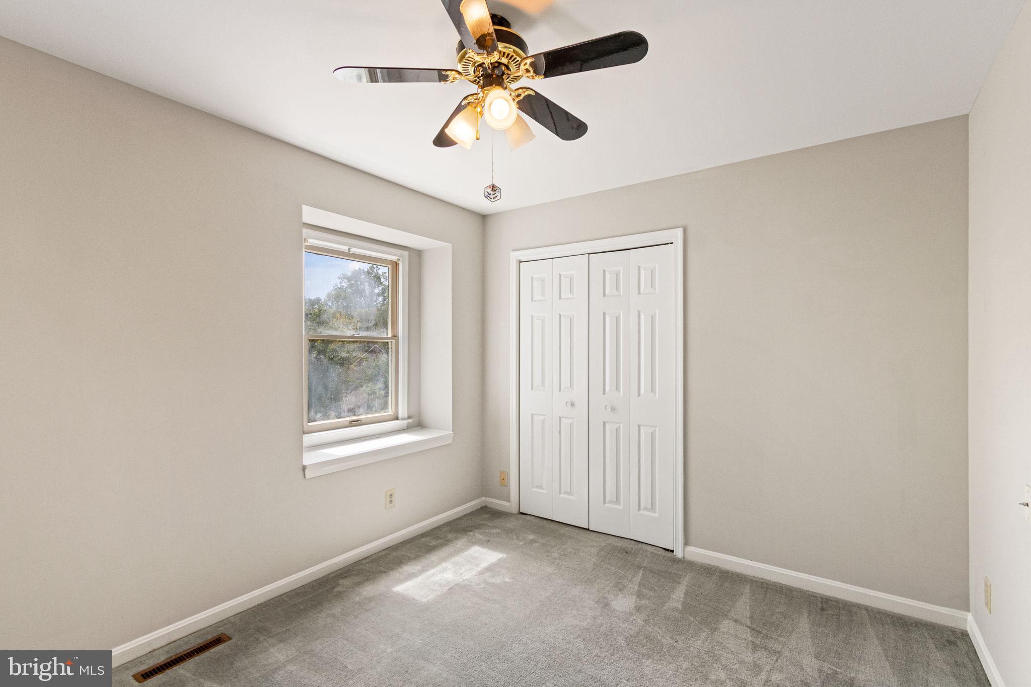 HERITAGE OAKS - Residential