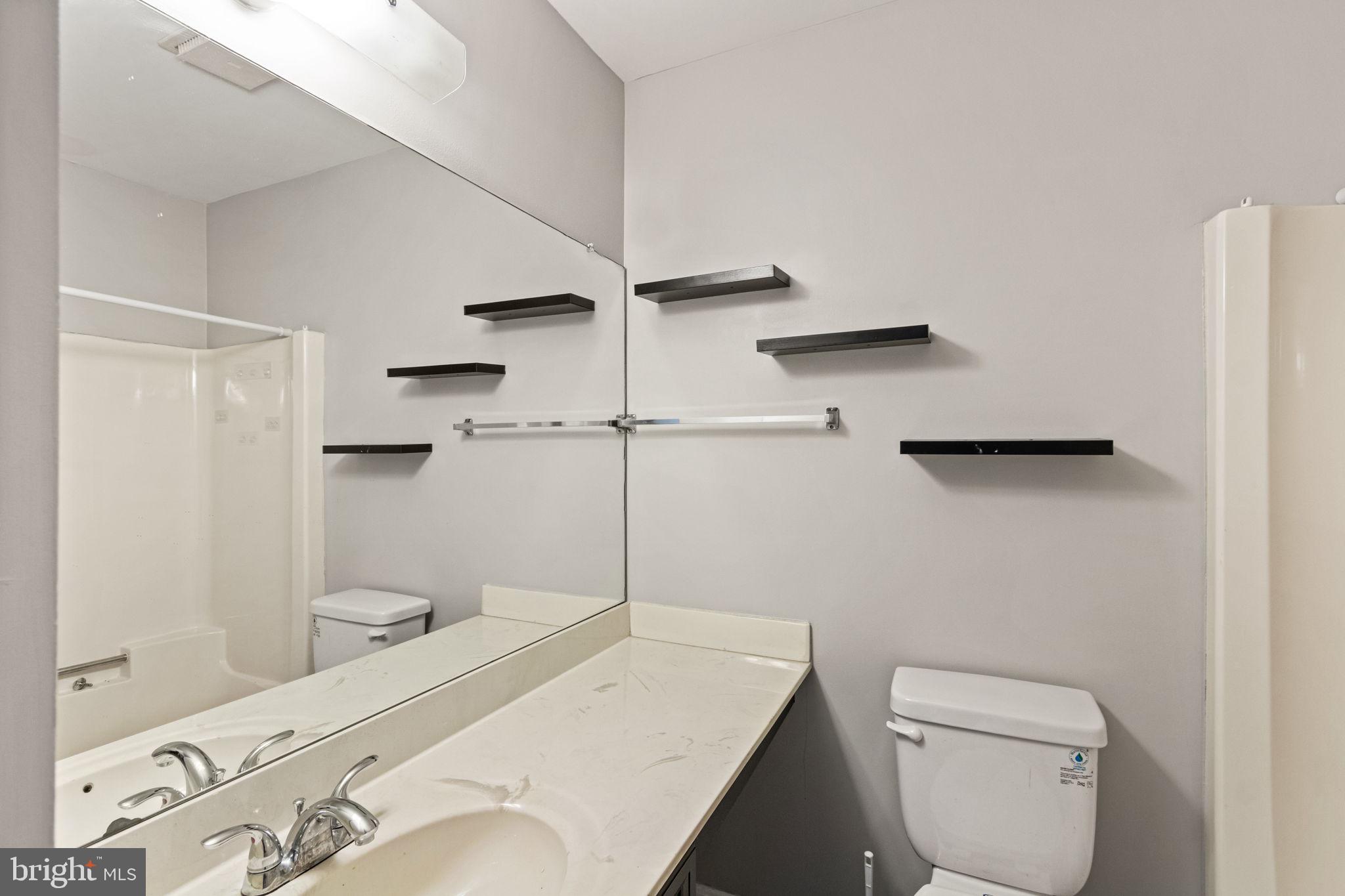 HERITAGE OAKS - Residential