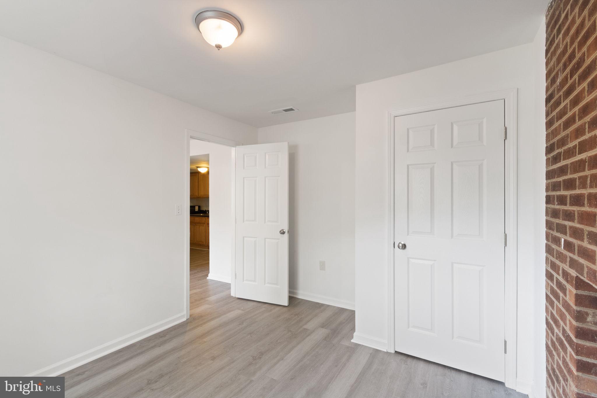 HERITAGE OAKS - Residential