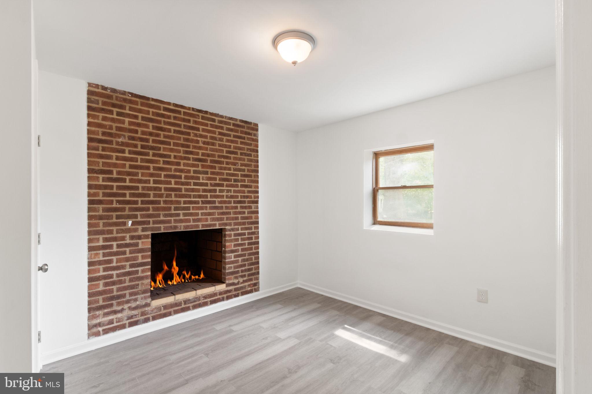 HERITAGE OAKS - Residential