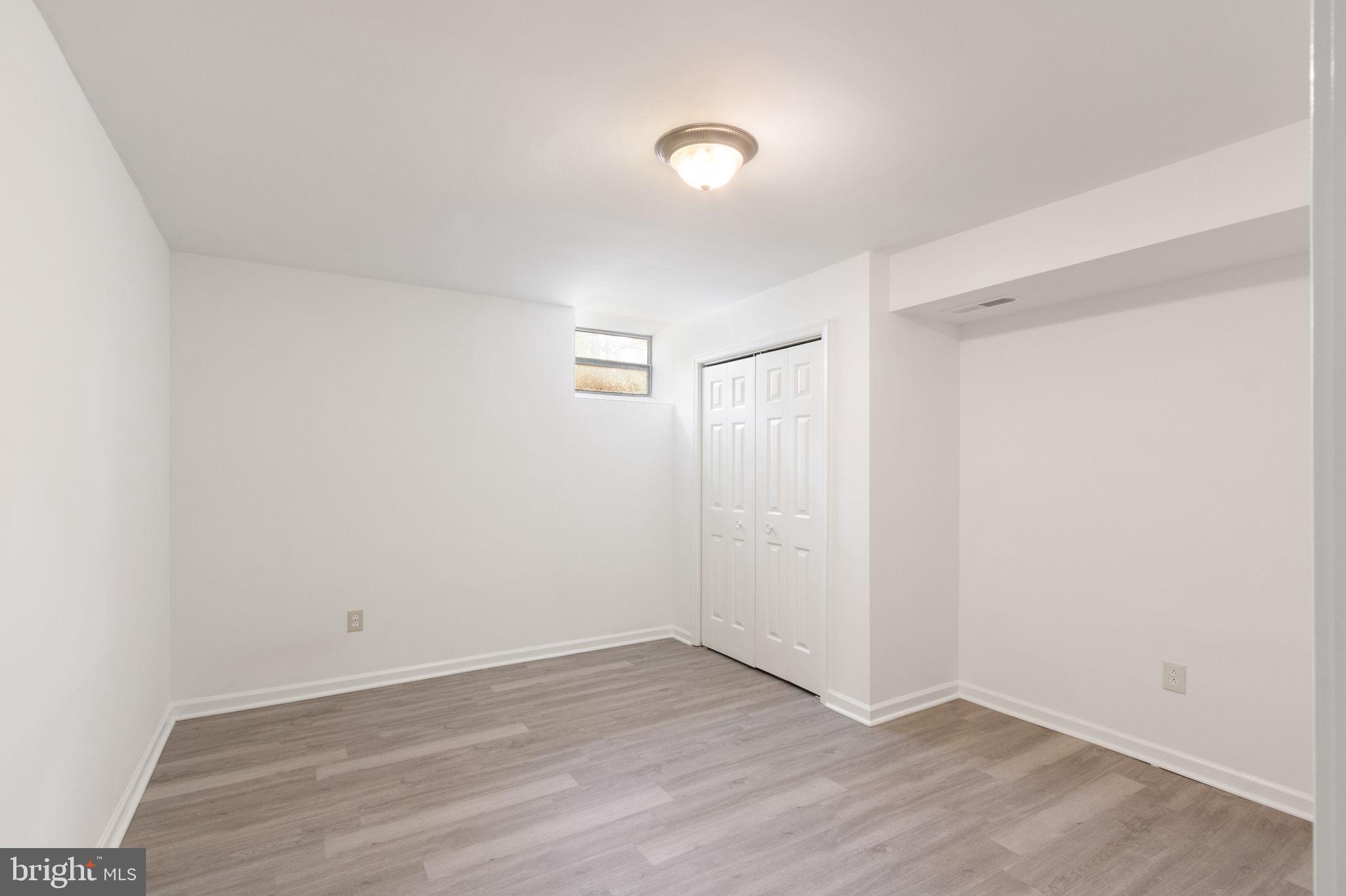 HERITAGE OAKS - Residential