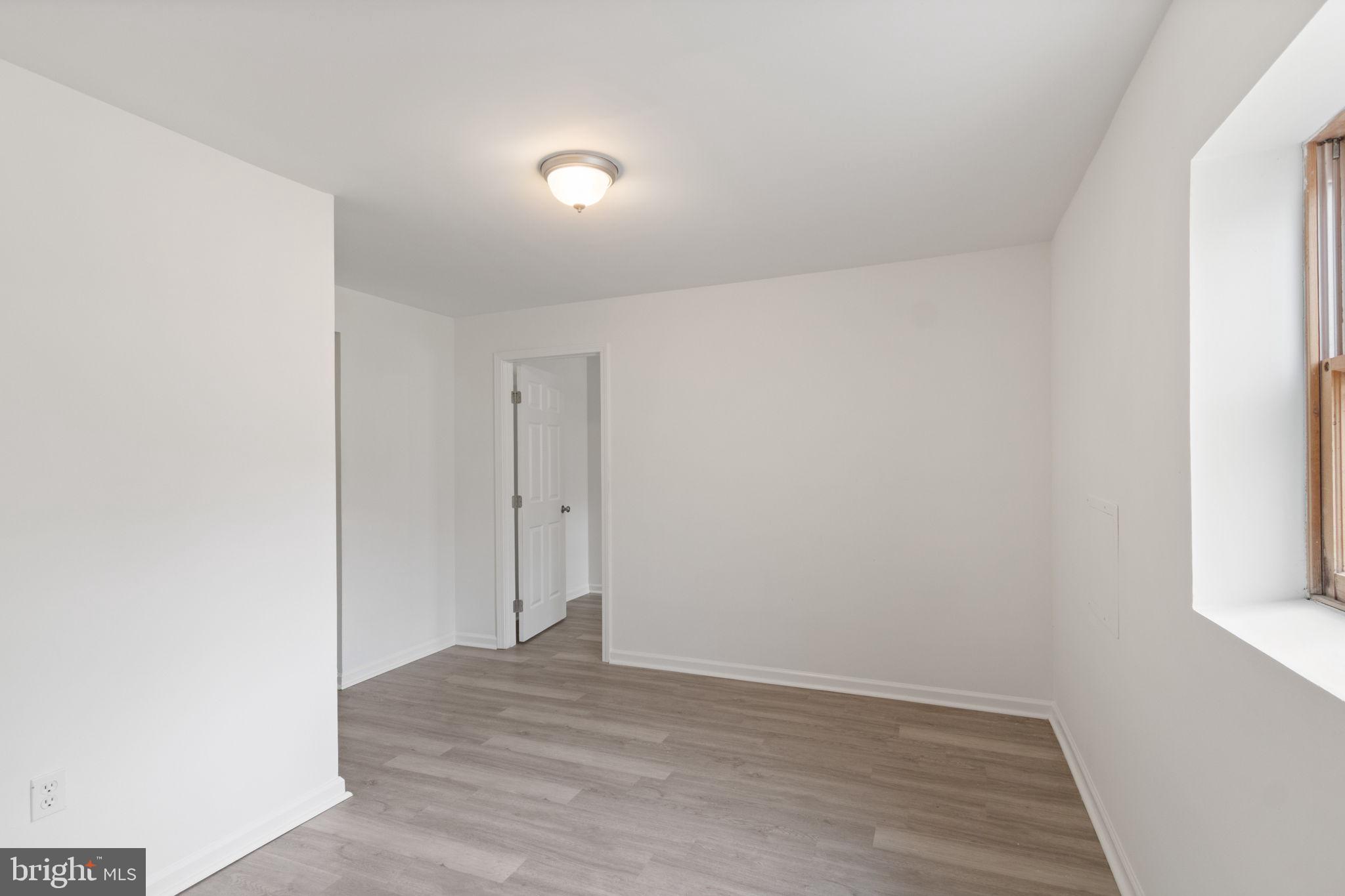 HERITAGE OAKS - Residential